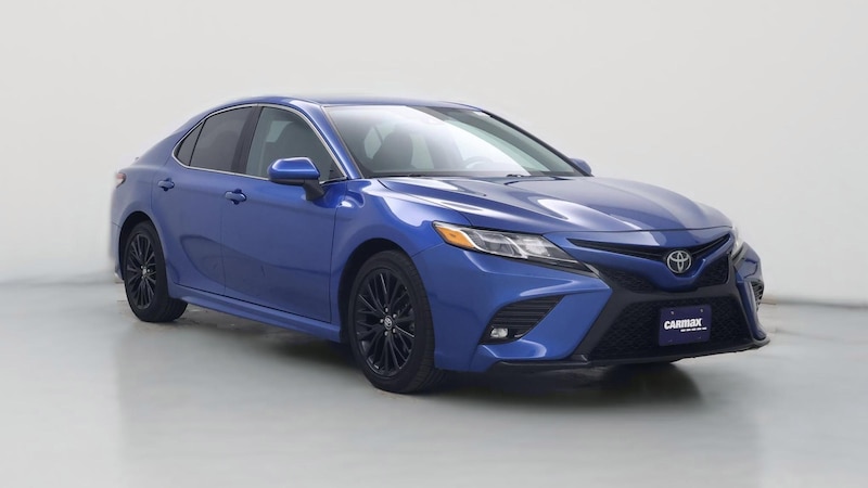 2019 Toyota Camry SE Hero Image