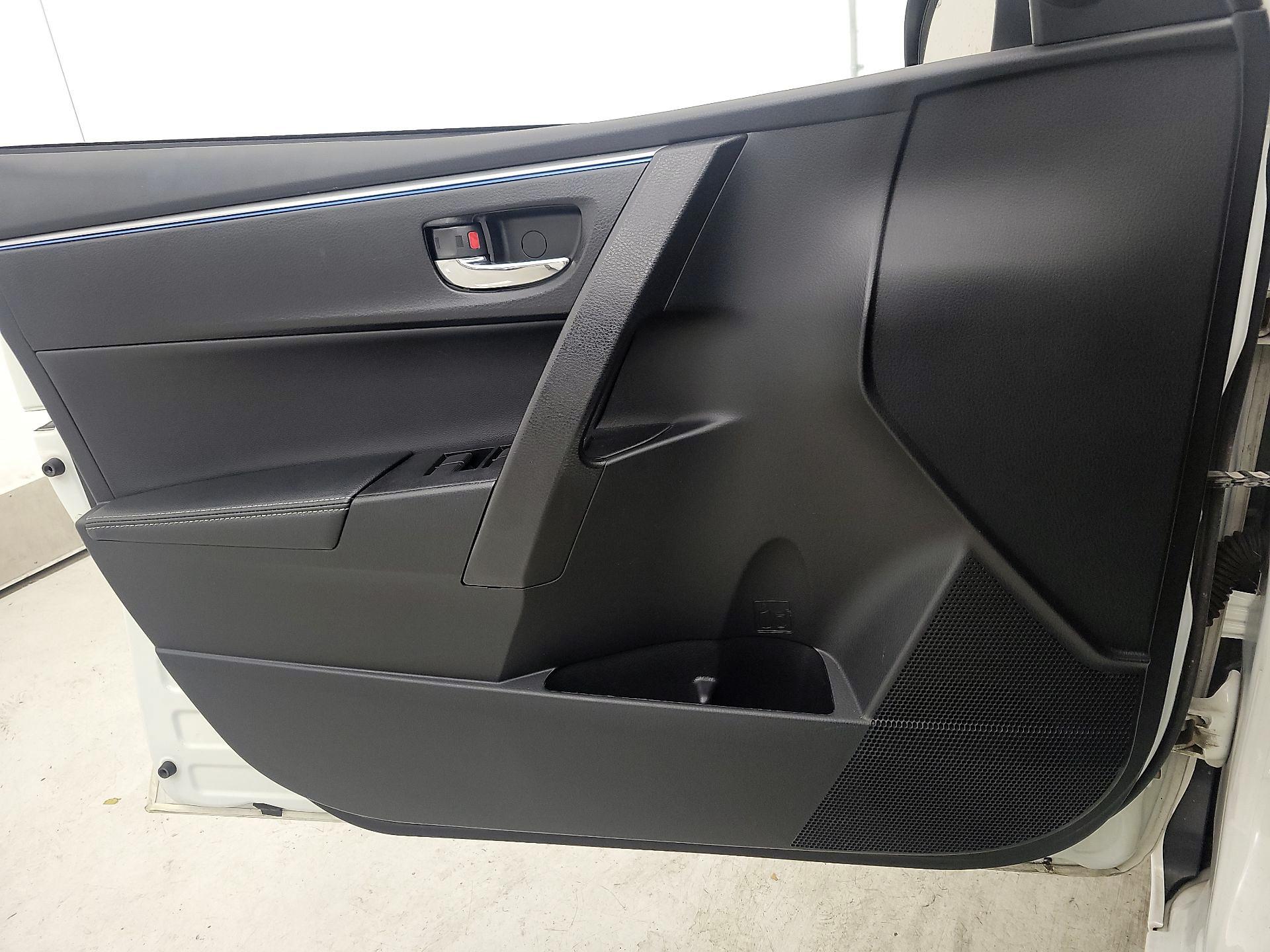 Thumbnail: 2016 Toyota Corolla - 12