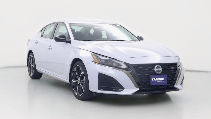 2023 Nissan Altima SR Hero Image