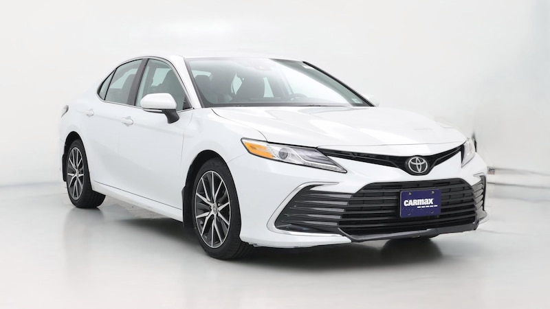 2021 Toyota Camry XLE Hero Image