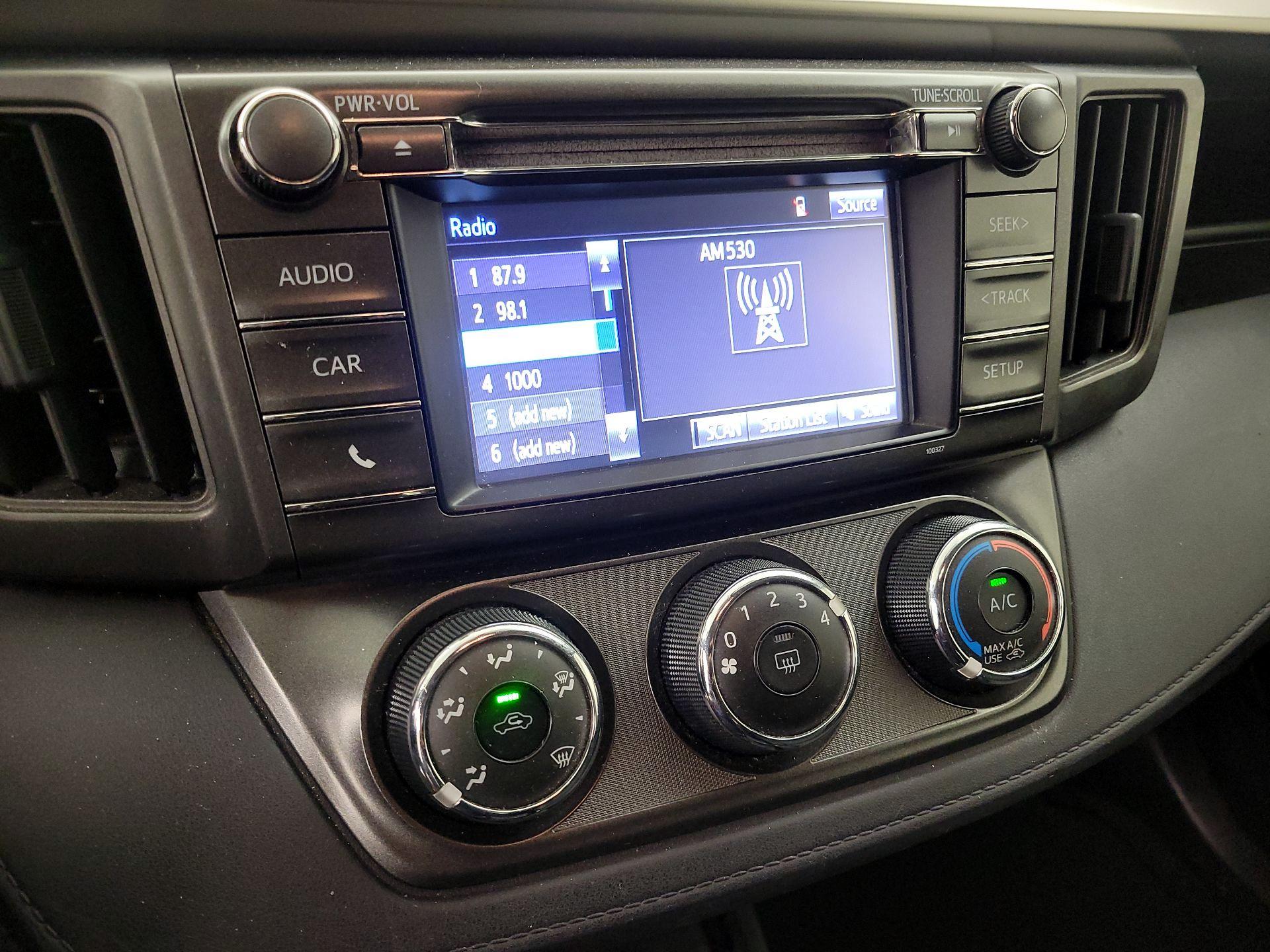 Thumbnail: 2014 Toyota RAV4 - 14