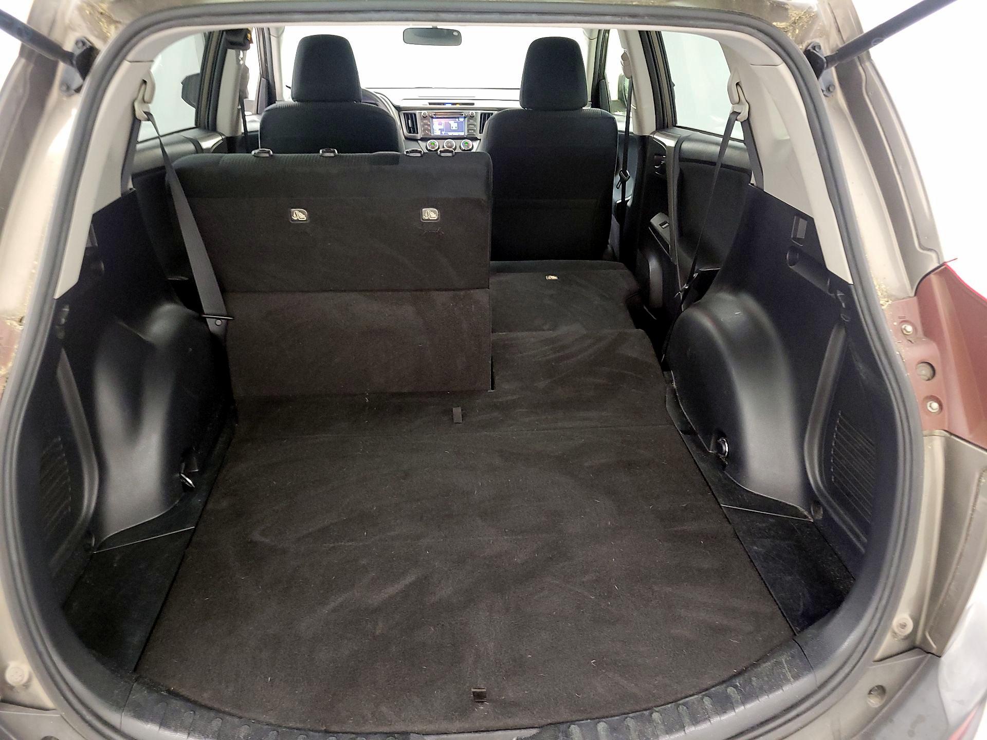 Thumbnail: 2014 Toyota RAV4 - 19