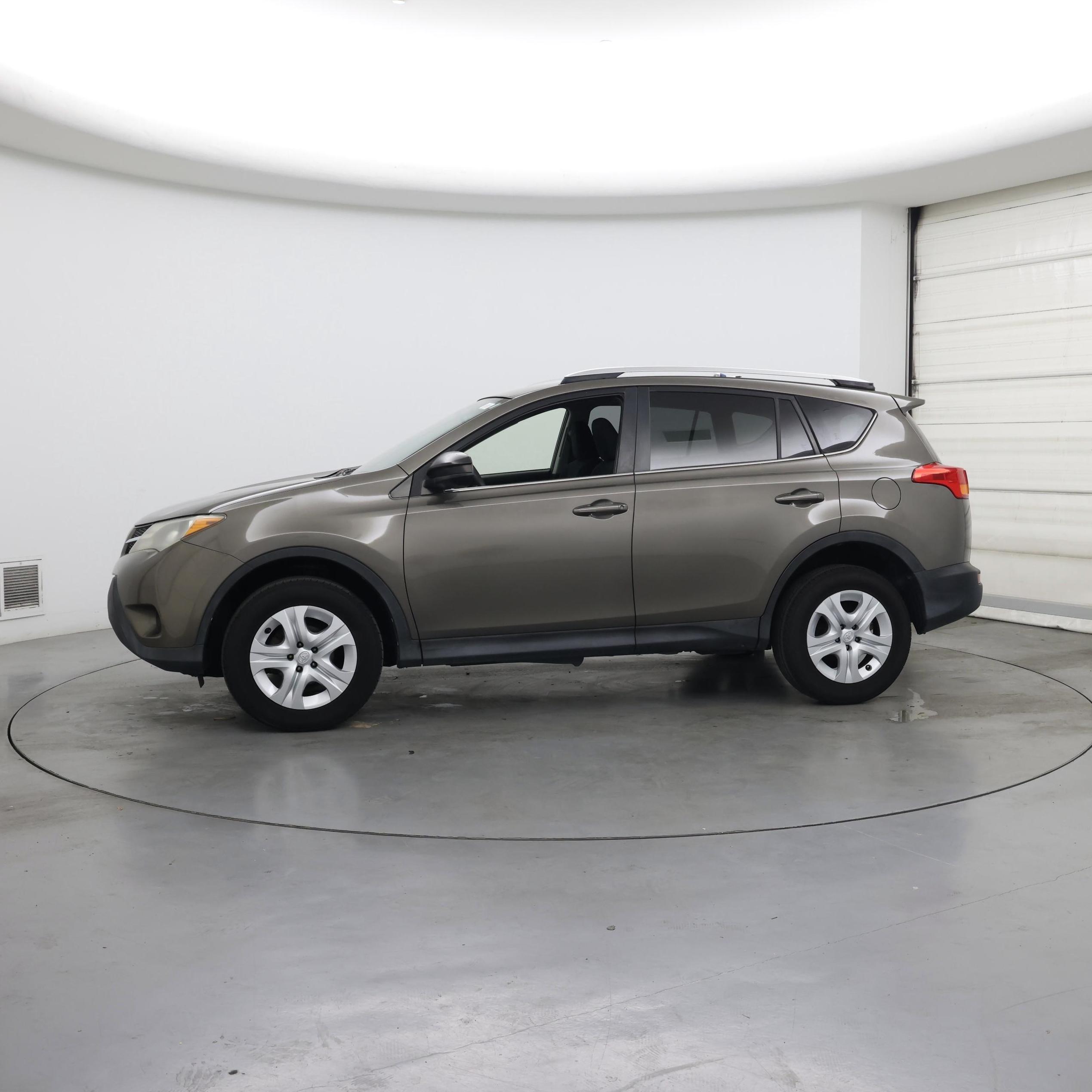 Thumbnail: 2014 Toyota RAV4 - 3