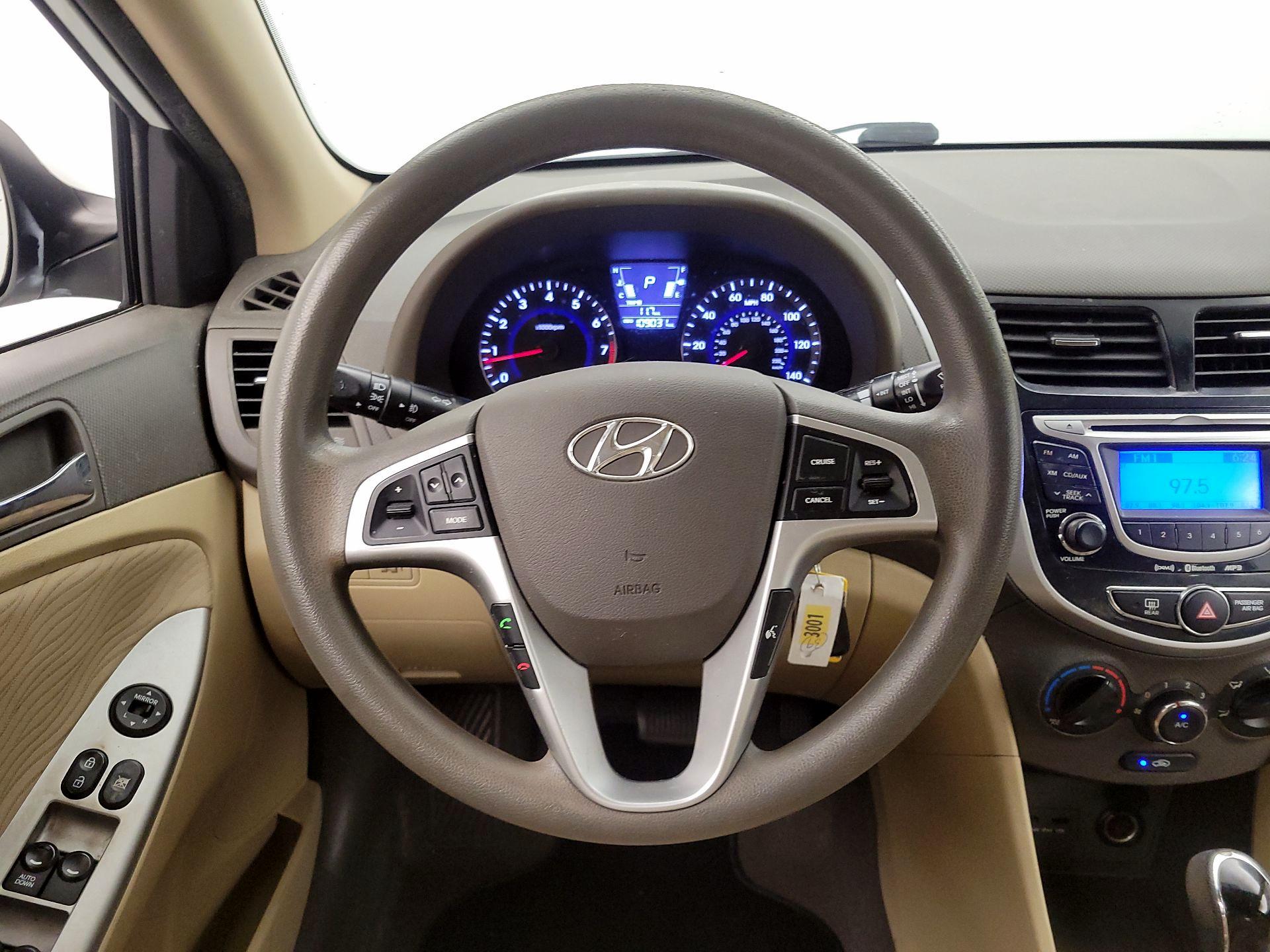 Thumbnail: 2013 Hyundai Accent - 10