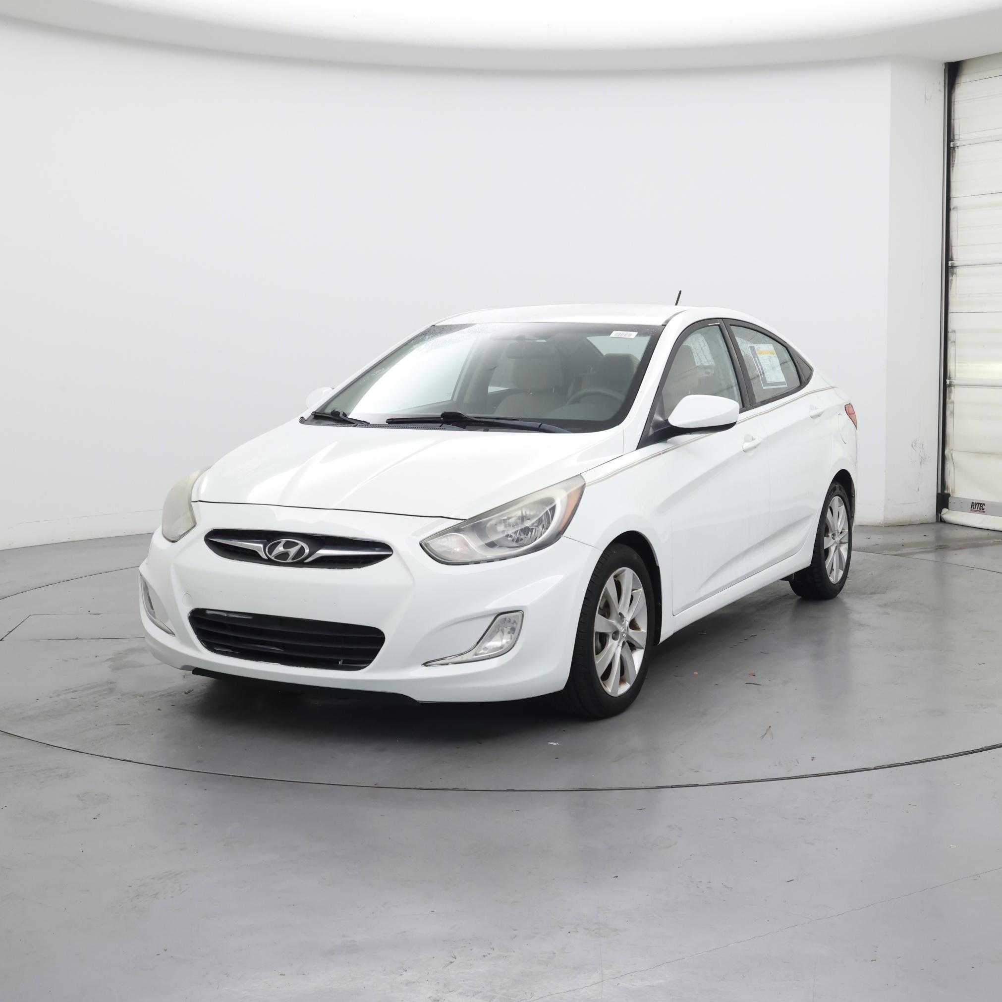 Thumbnail: 2013 Hyundai Accent - 4