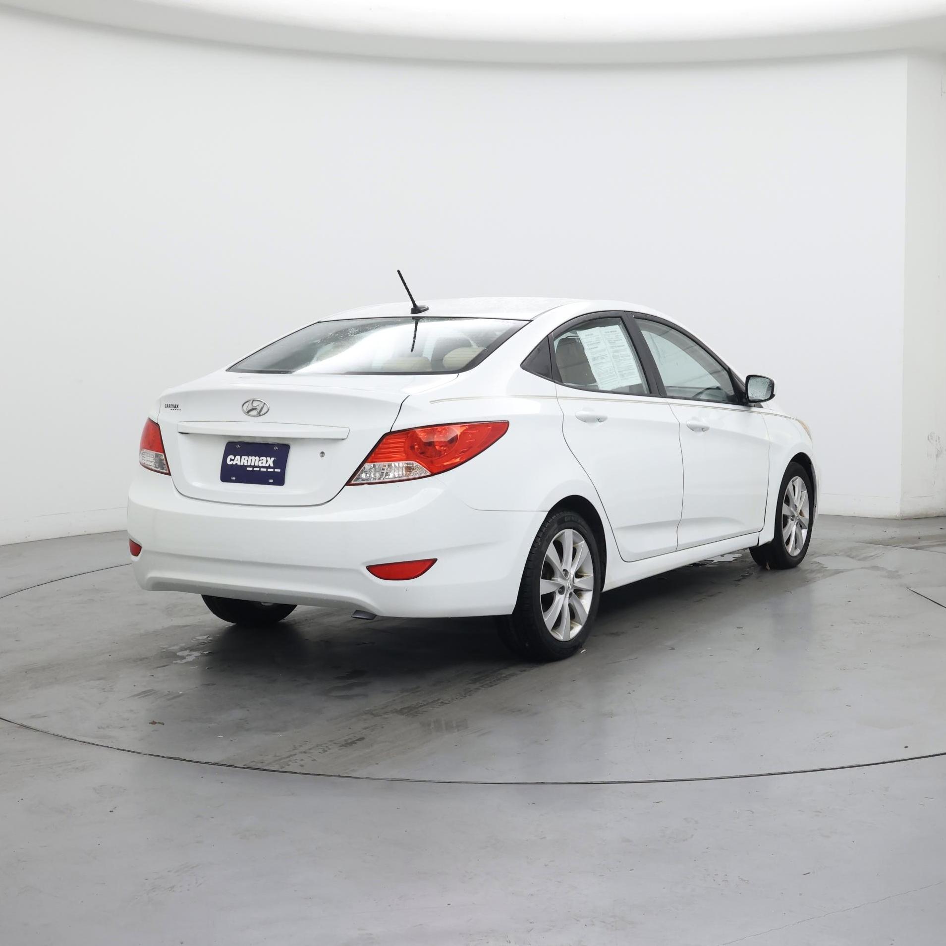 Thumbnail: 2013 Hyundai Accent - 8