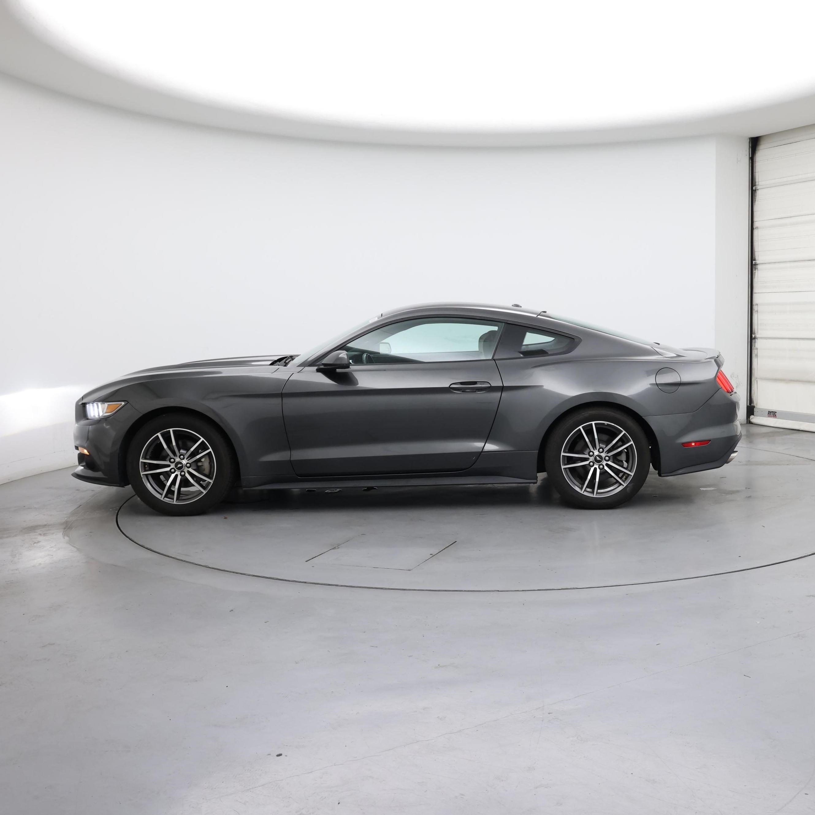 Thumbnail: 2017 Ford Mustang - 3