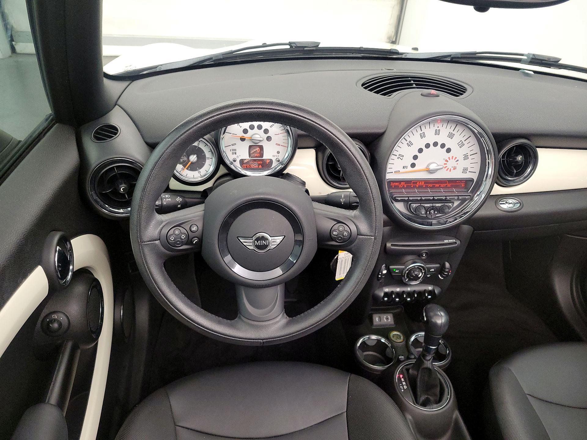 Thumbnail: 2014 MINI Cooper - 10