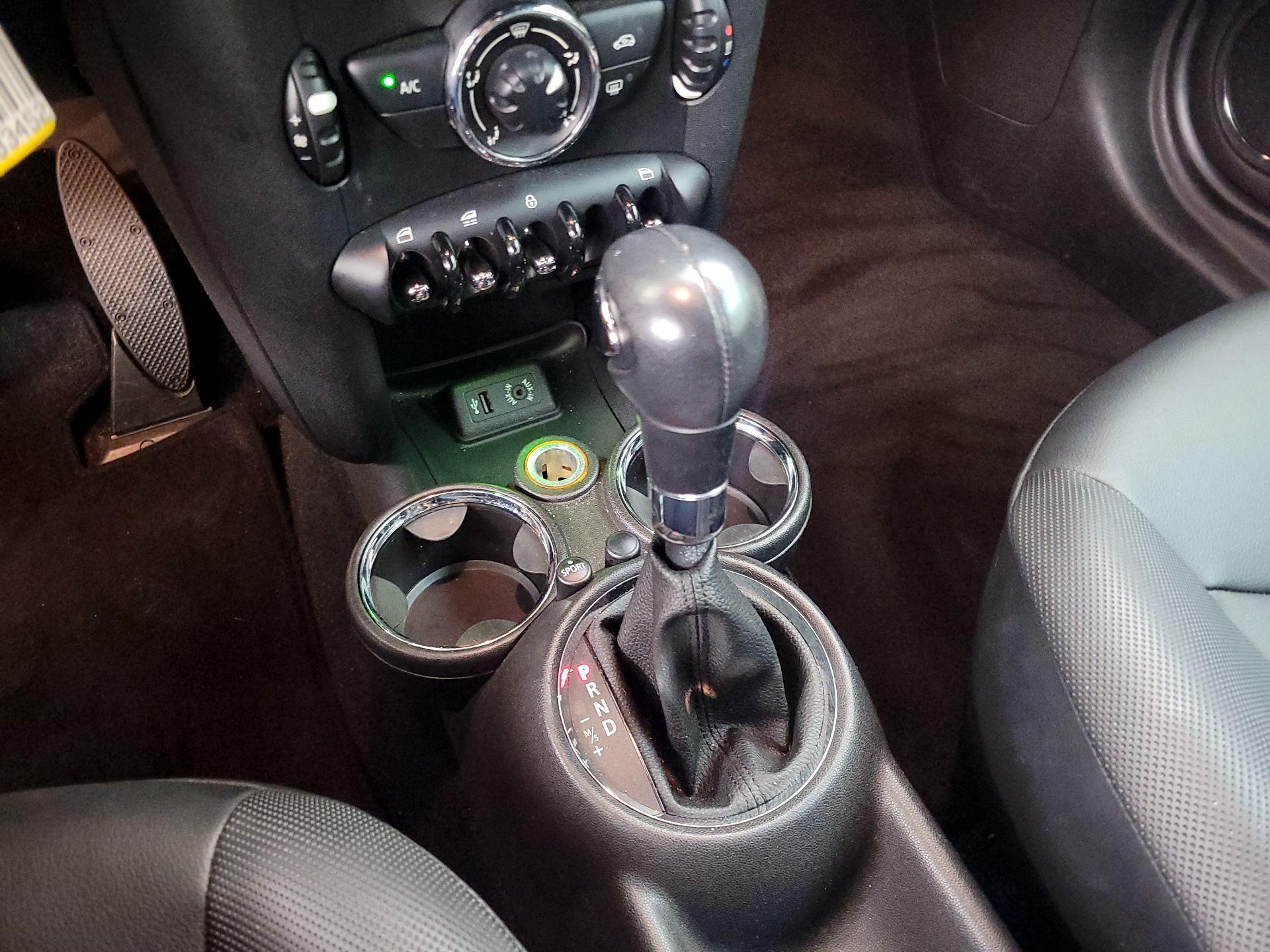 Thumbnail: 2014 MINI Cooper - 15