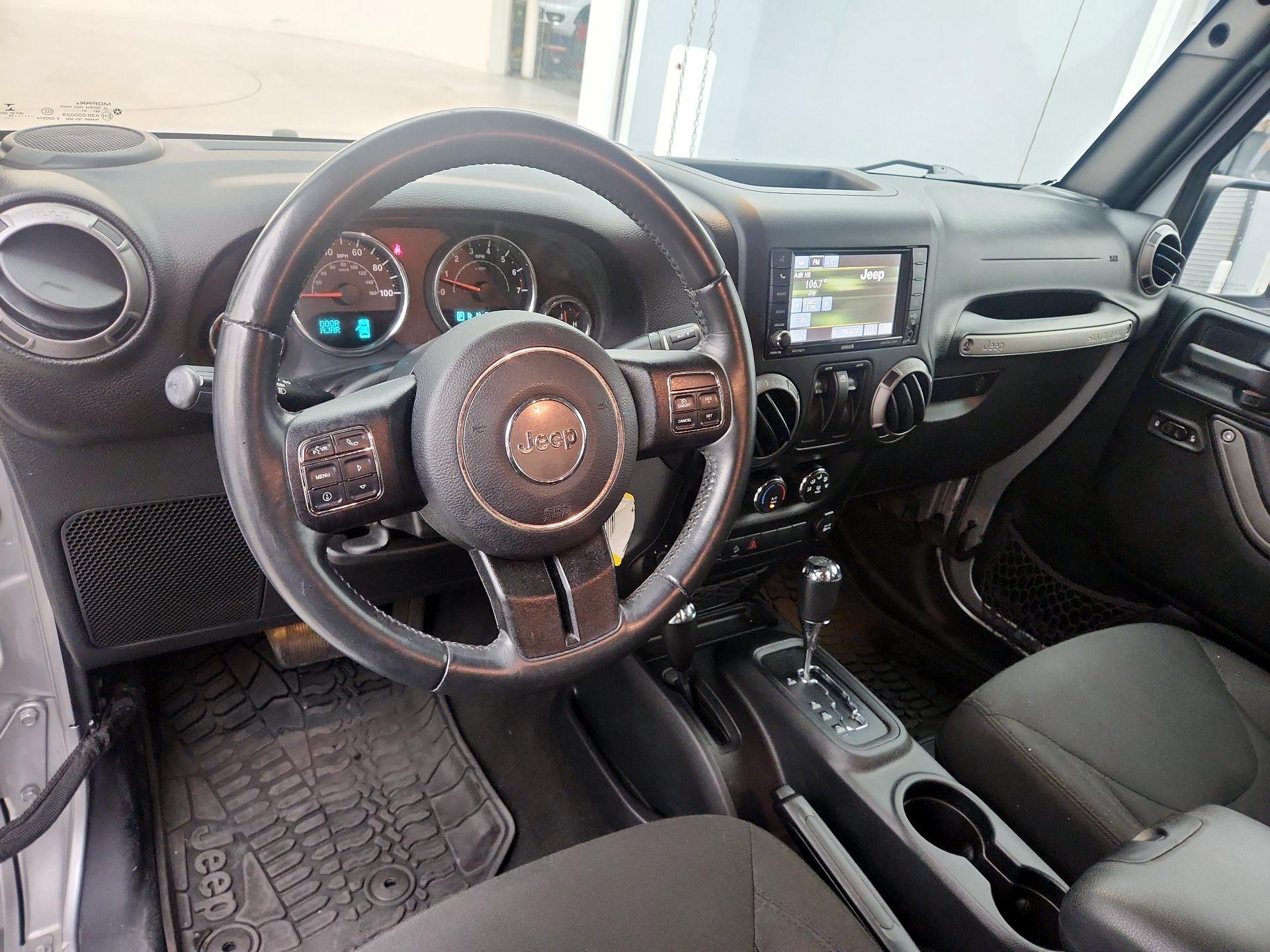 Thumbnail: 2016 Jeep Wrangler - 9