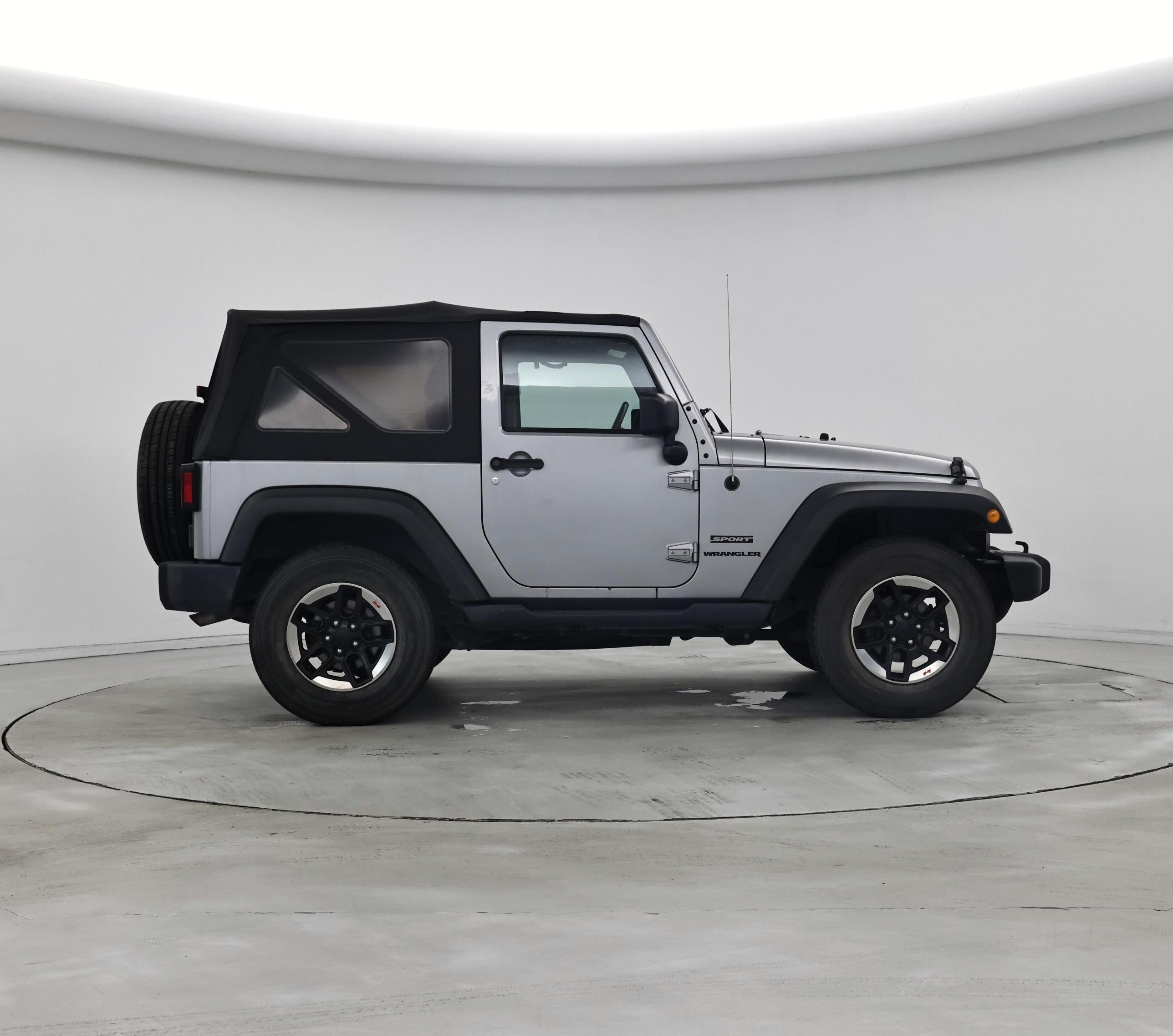 Thumbnail: 2016 Jeep Wrangler - 7