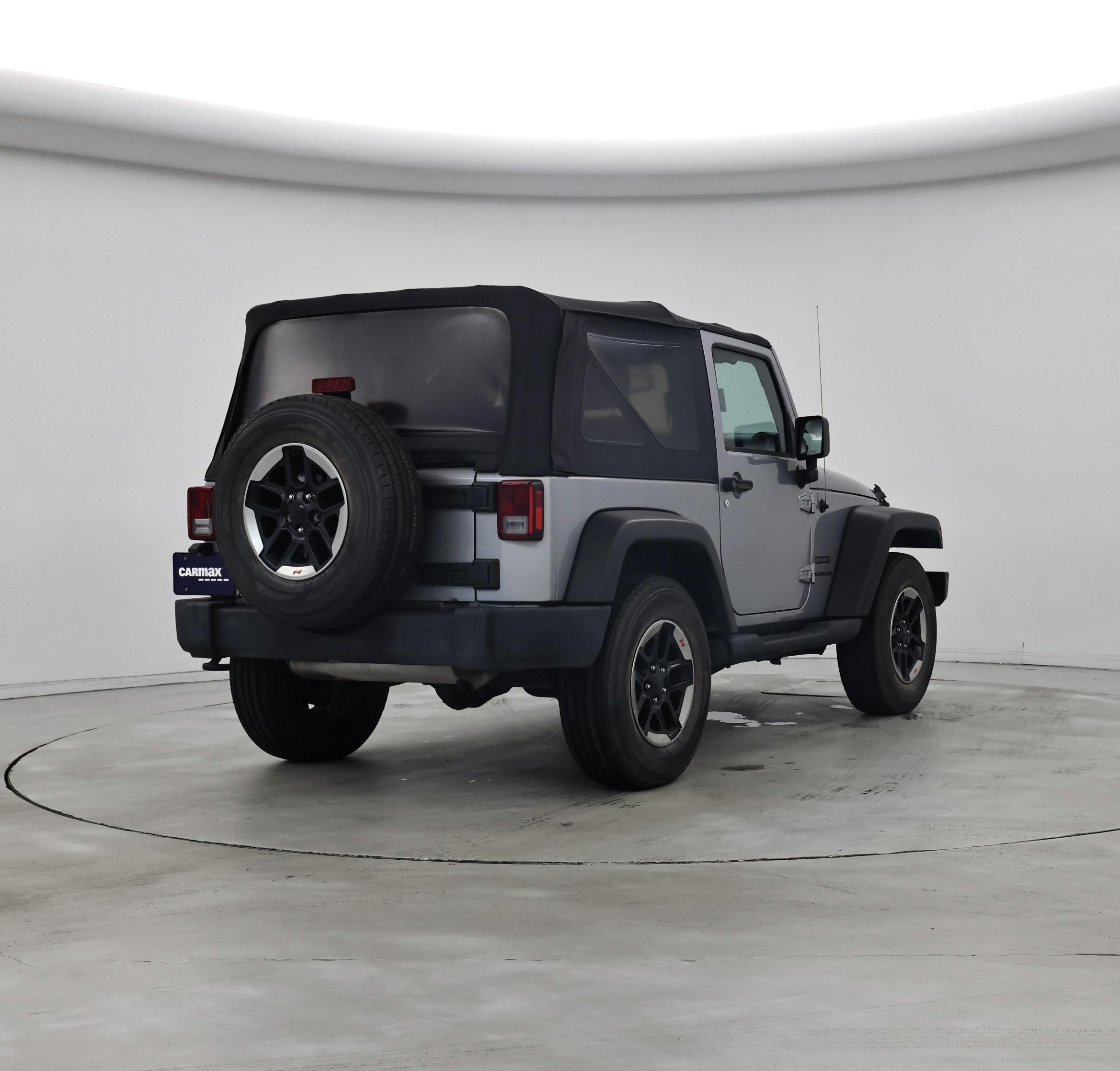 Thumbnail: 2016 Jeep Wrangler - 8