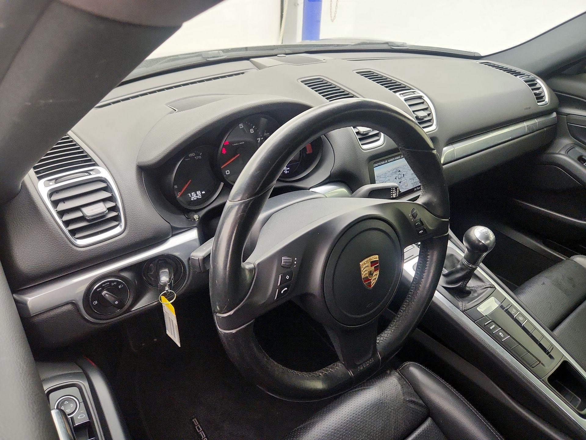 Thumbnail: 2014 Porsche Cayman - 9