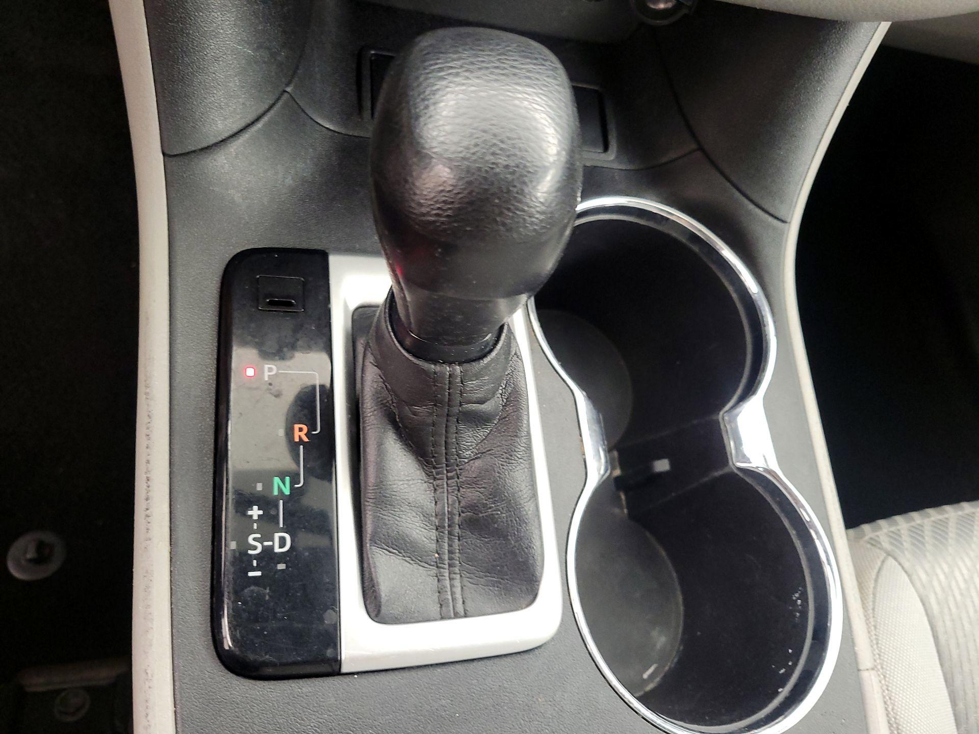 Thumbnail: 2015 Toyota Highlander - 15