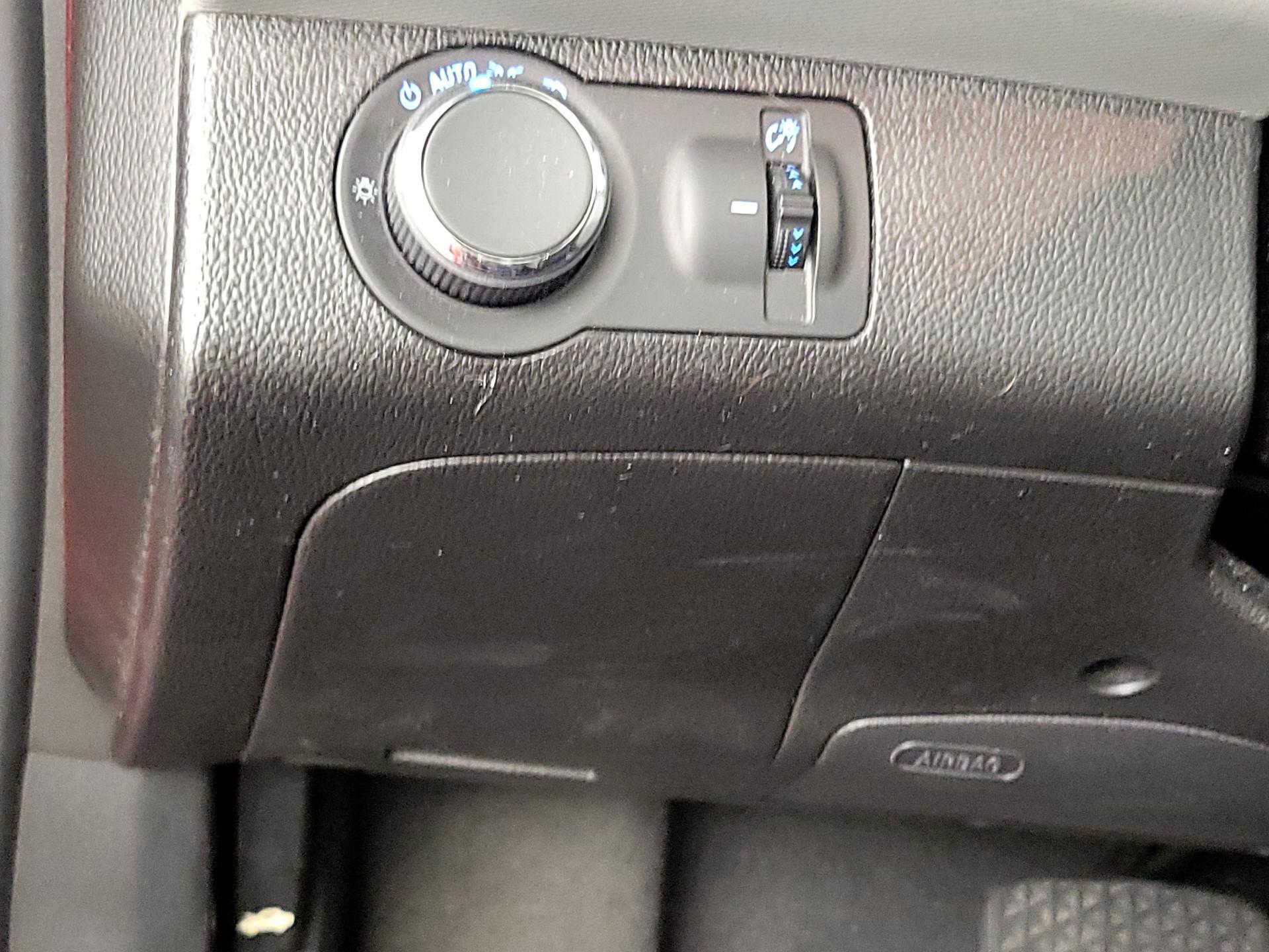 Thumbnail: 2015 Chevrolet Sonic - 13