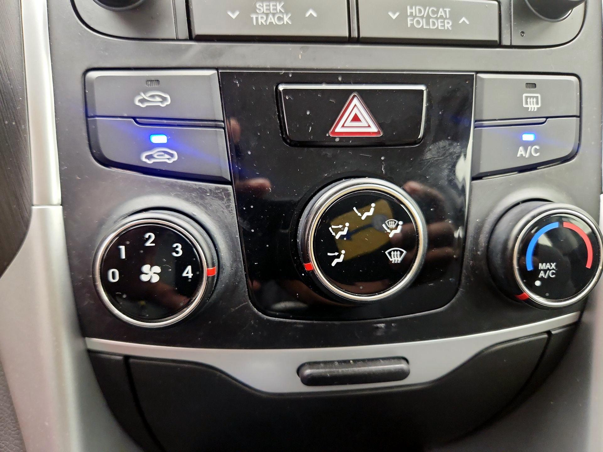 Thumbnail: 2014 Hyundai Sonata - 16