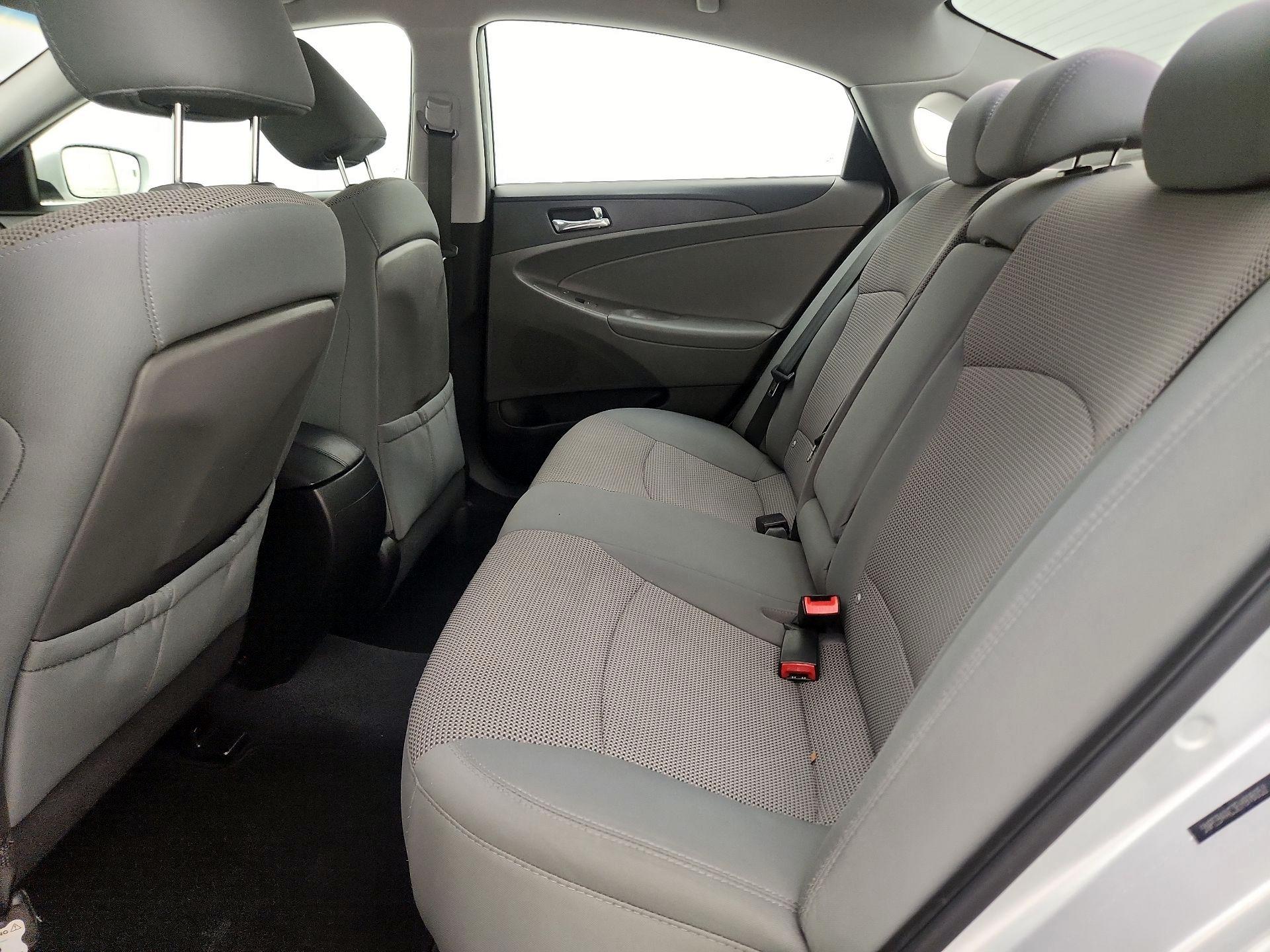 Thumbnail: 2014 Hyundai Sonata - 19