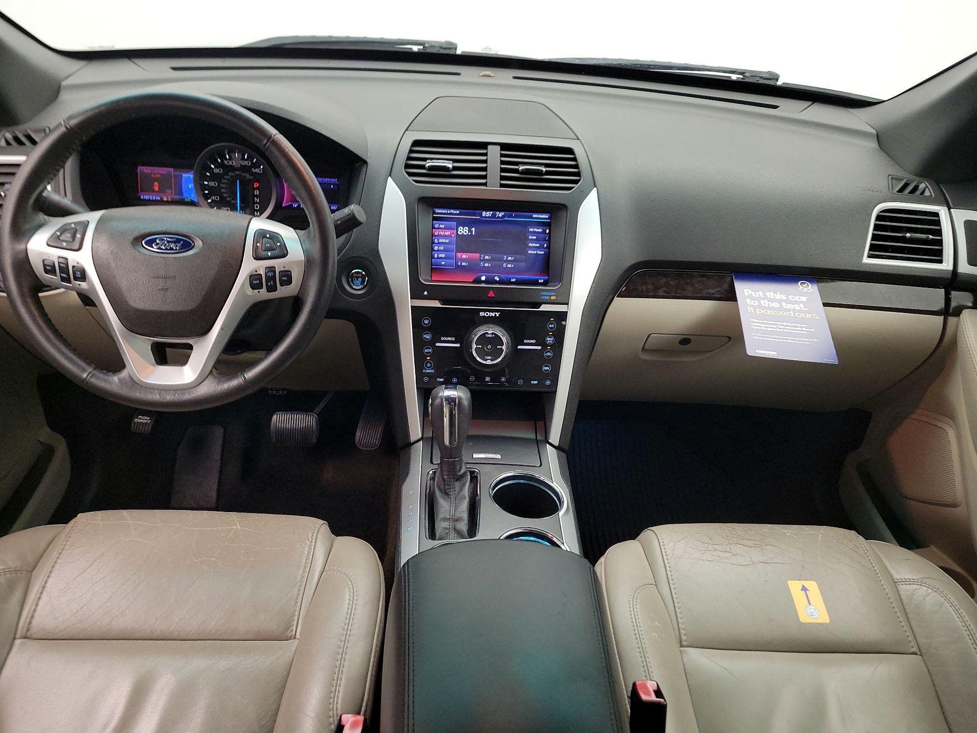 Thumbnail: 2013 Ford Explorer - 9