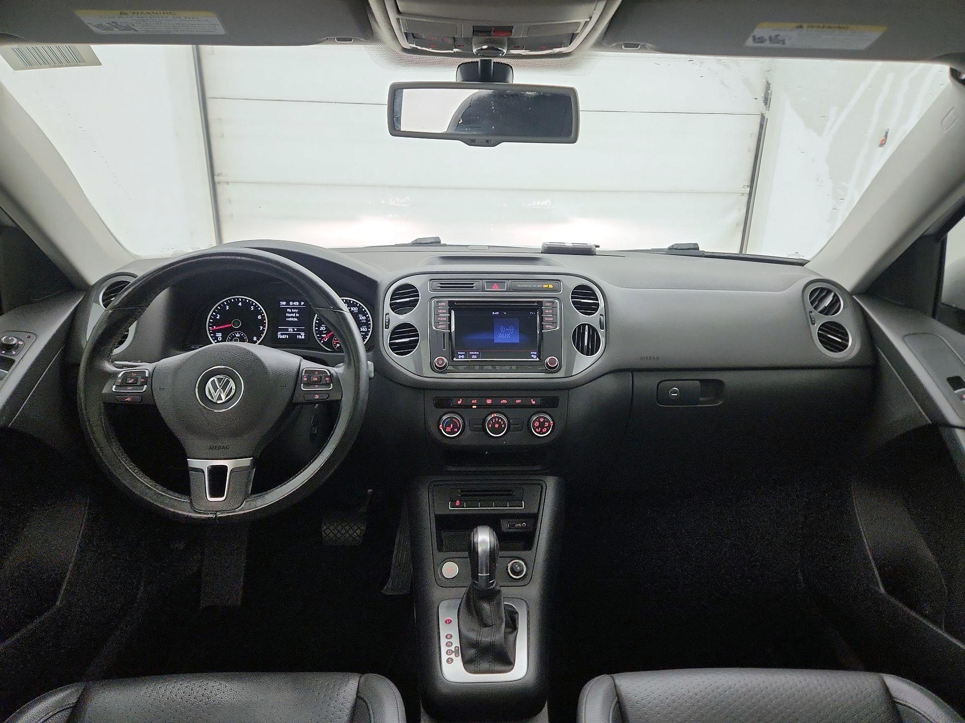 Thumbnail: 2017 Volkswagen Tiguan - 9