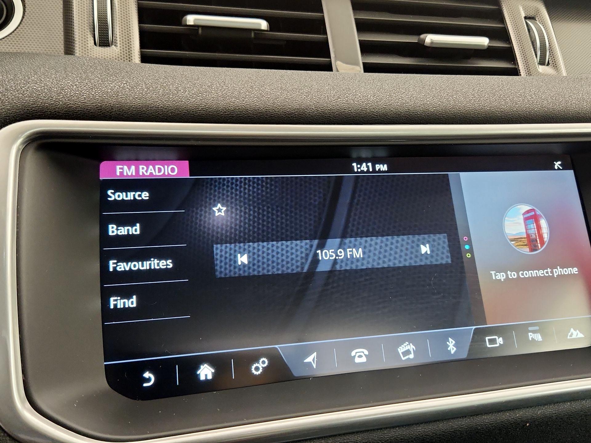 Thumbnail: 2018 Land Rover Range Rover Evoque - 16