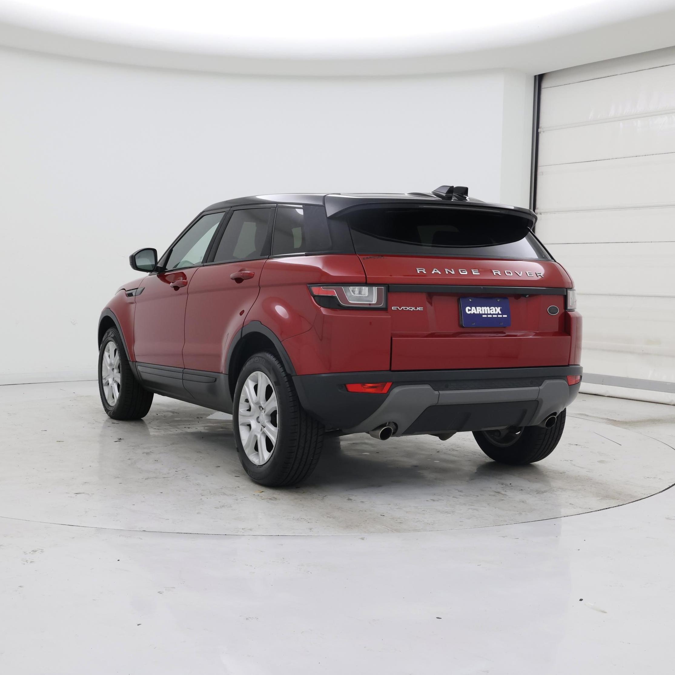 Thumbnail: 2018 Land Rover Range Rover Evoque - 2