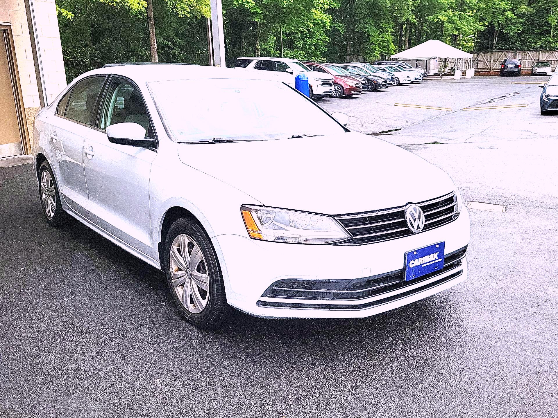 Thumbnail: 2017 Volkswagen Jetta - 1