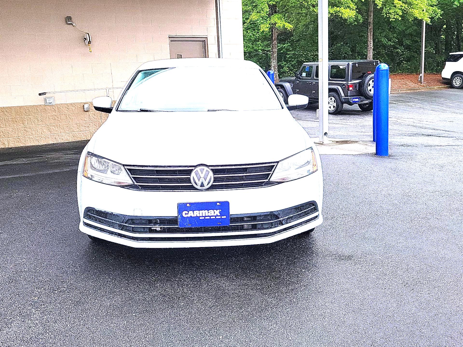 Thumbnail: 2017 Volkswagen Jetta - 2