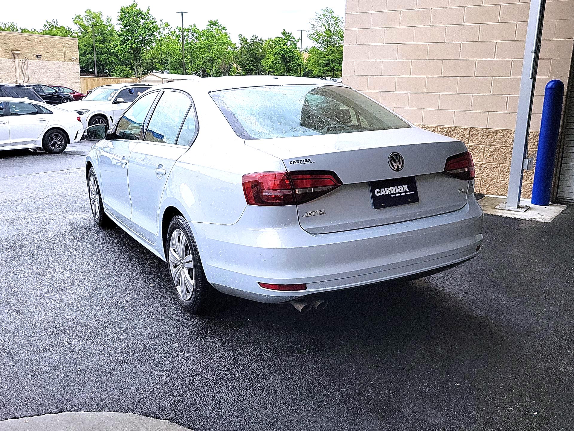 Thumbnail: 2017 Volkswagen Jetta - 7