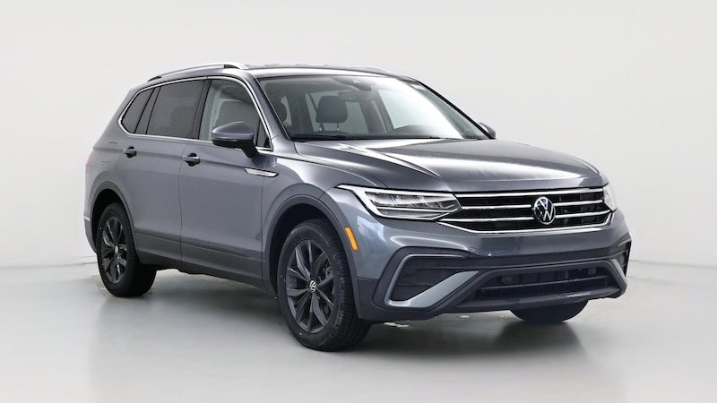 2022 Volkswagen Tiguan SE Hero Image
