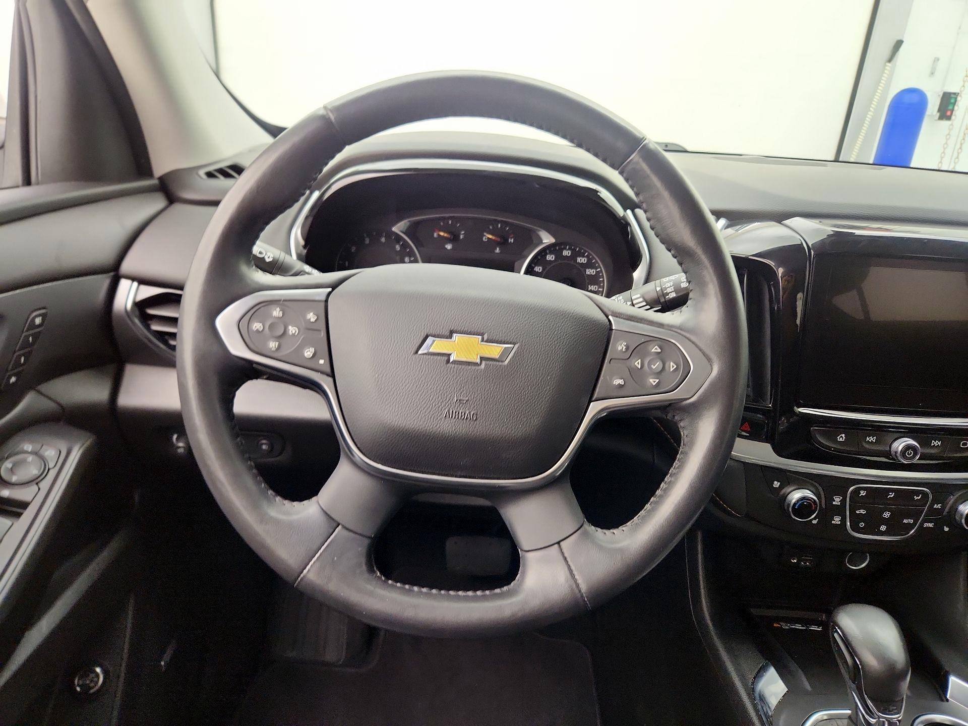 Thumbnail: 2021 Chevrolet Traverse - 10