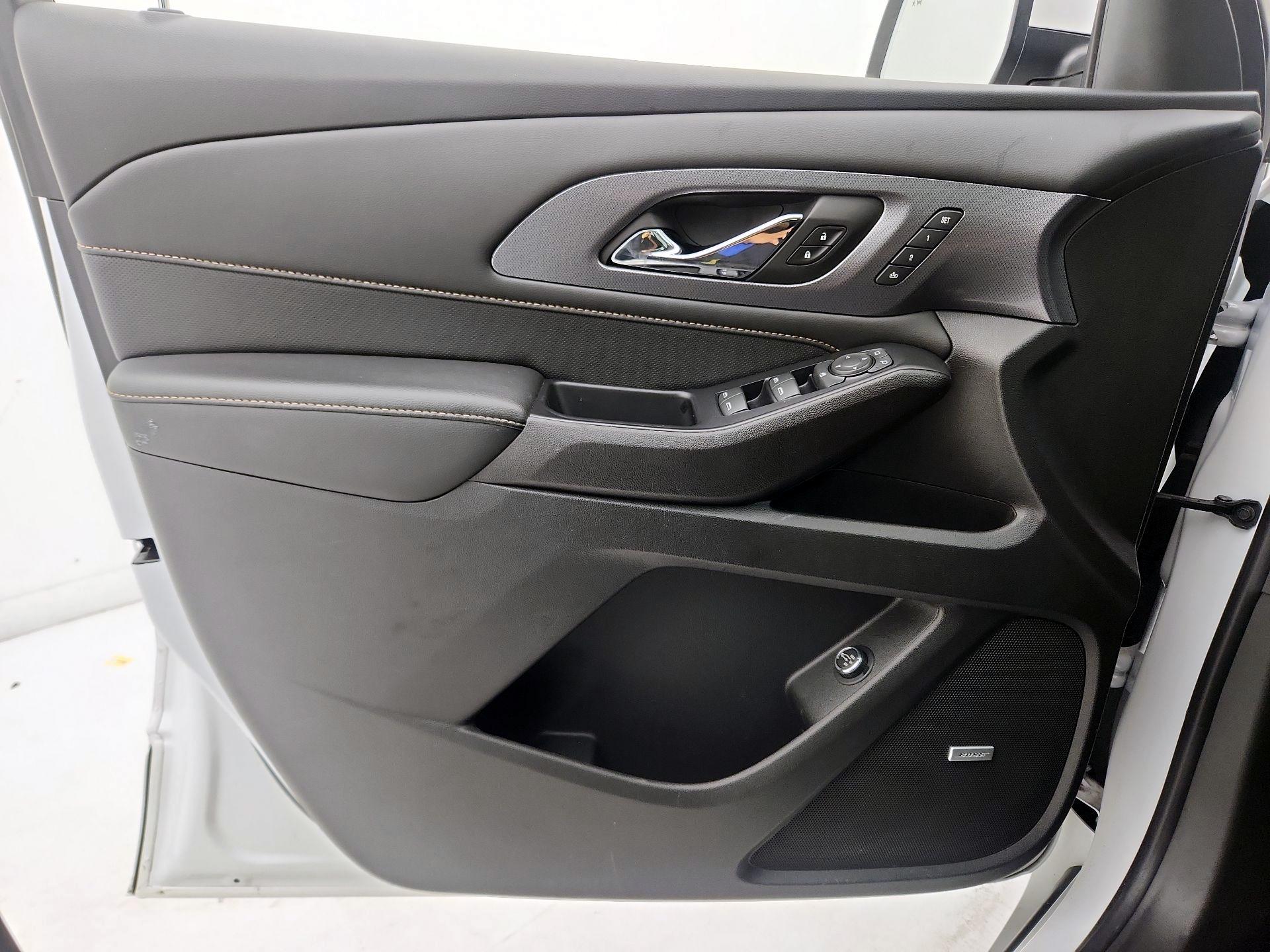Thumbnail: 2021 Chevrolet Traverse - 12
