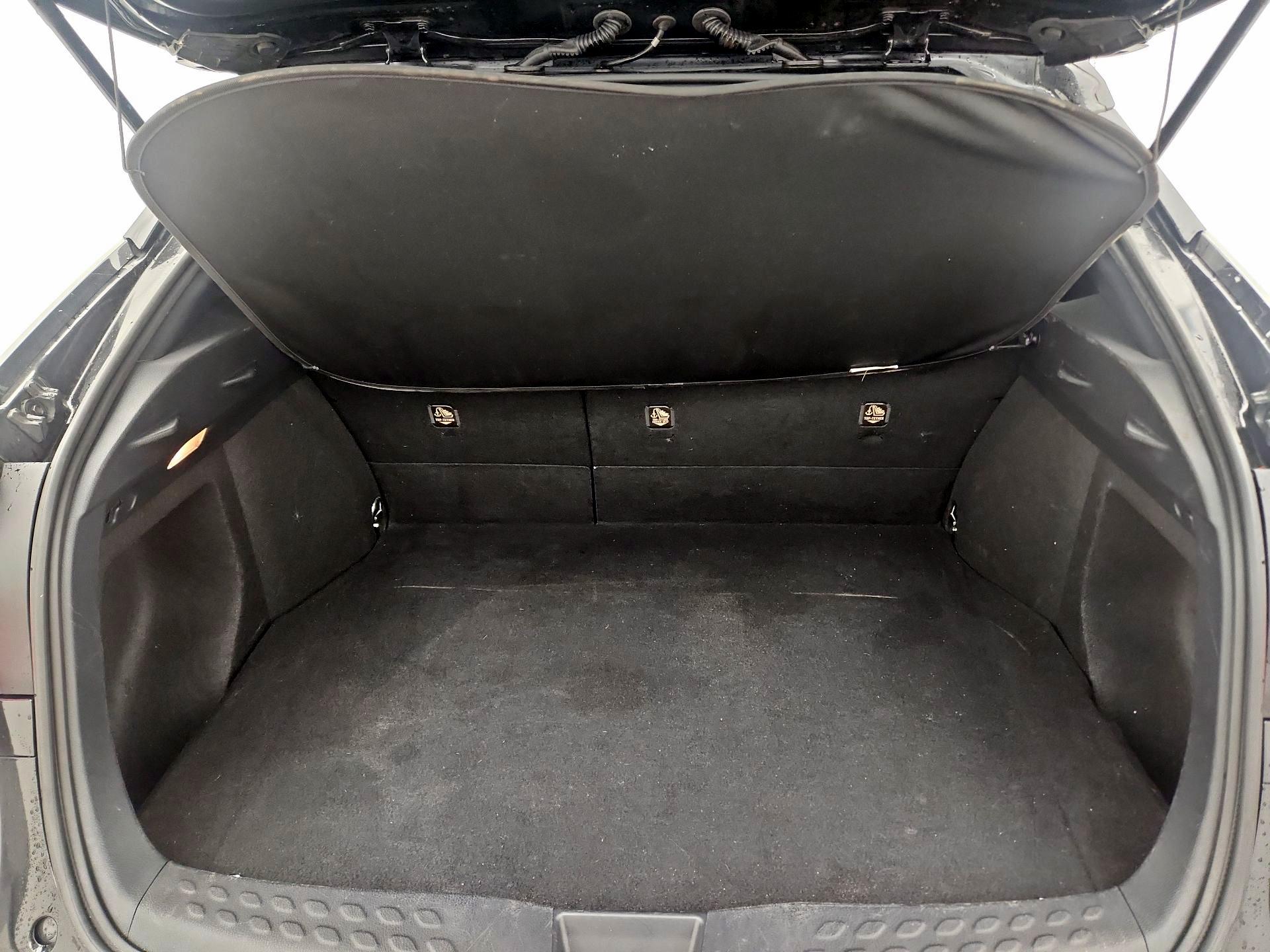 Thumbnail: 2018 Toyota C-HR - 20