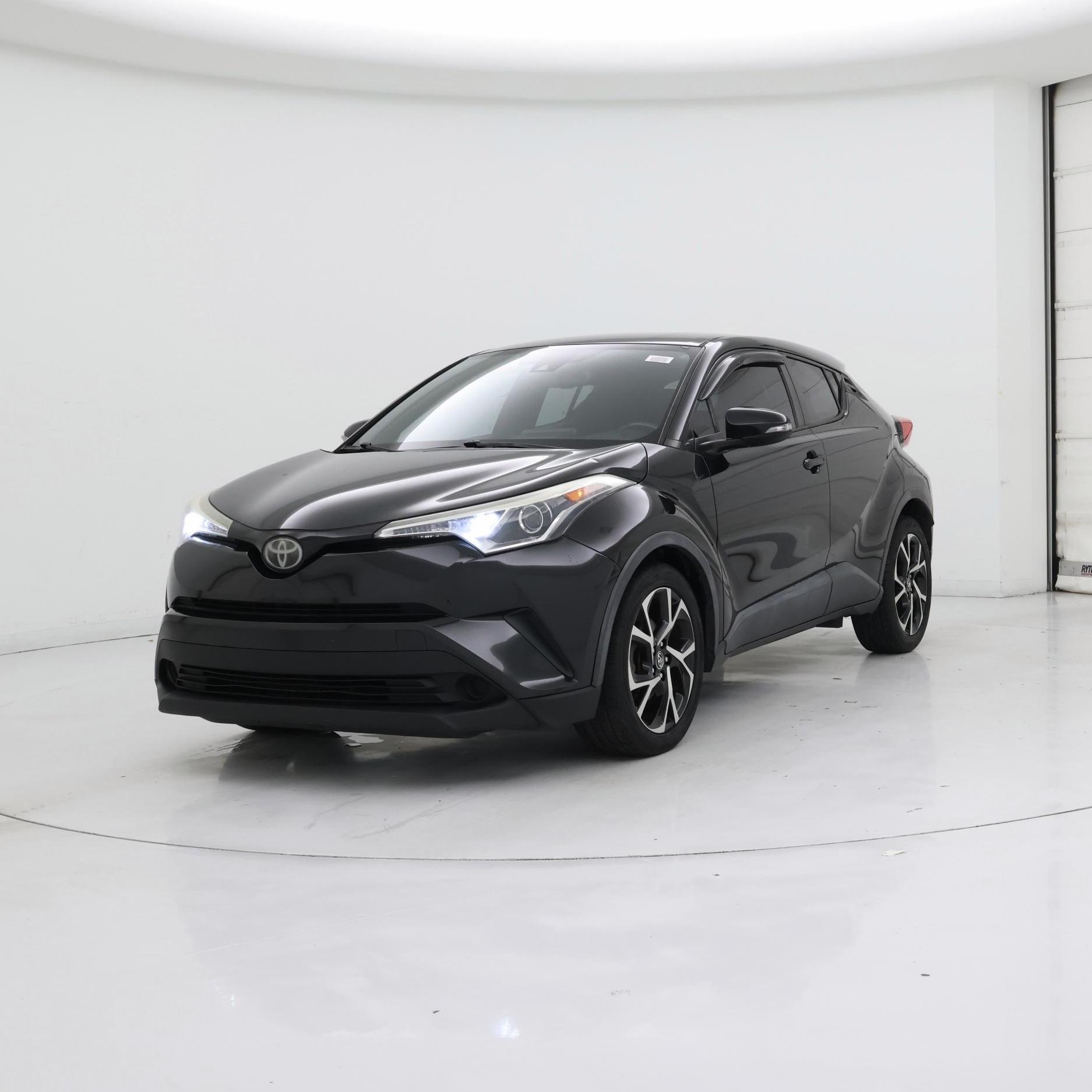 Thumbnail: 2018 Toyota C-HR - 4