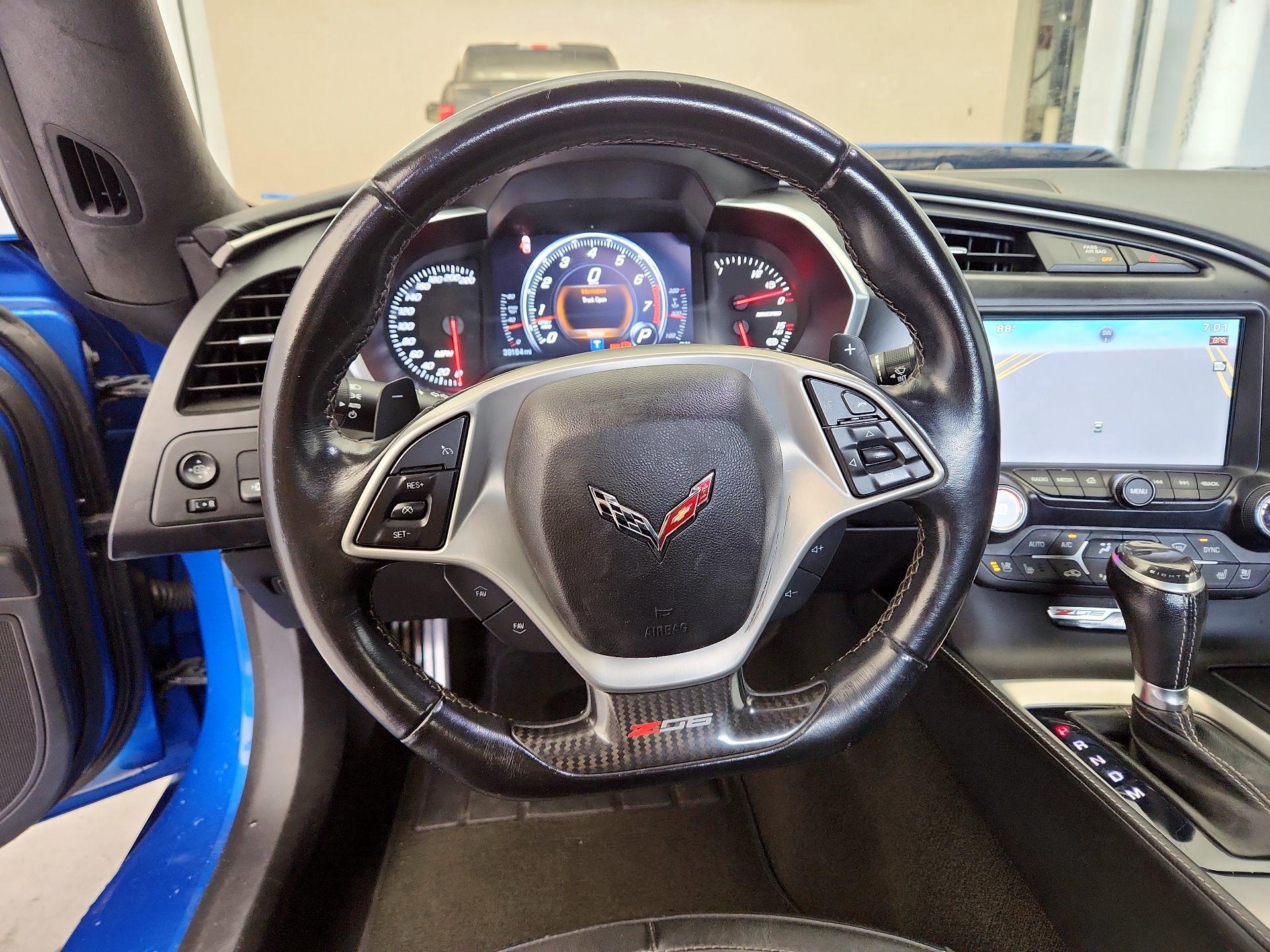 Thumbnail: 2015 Chevrolet Corvette - 10