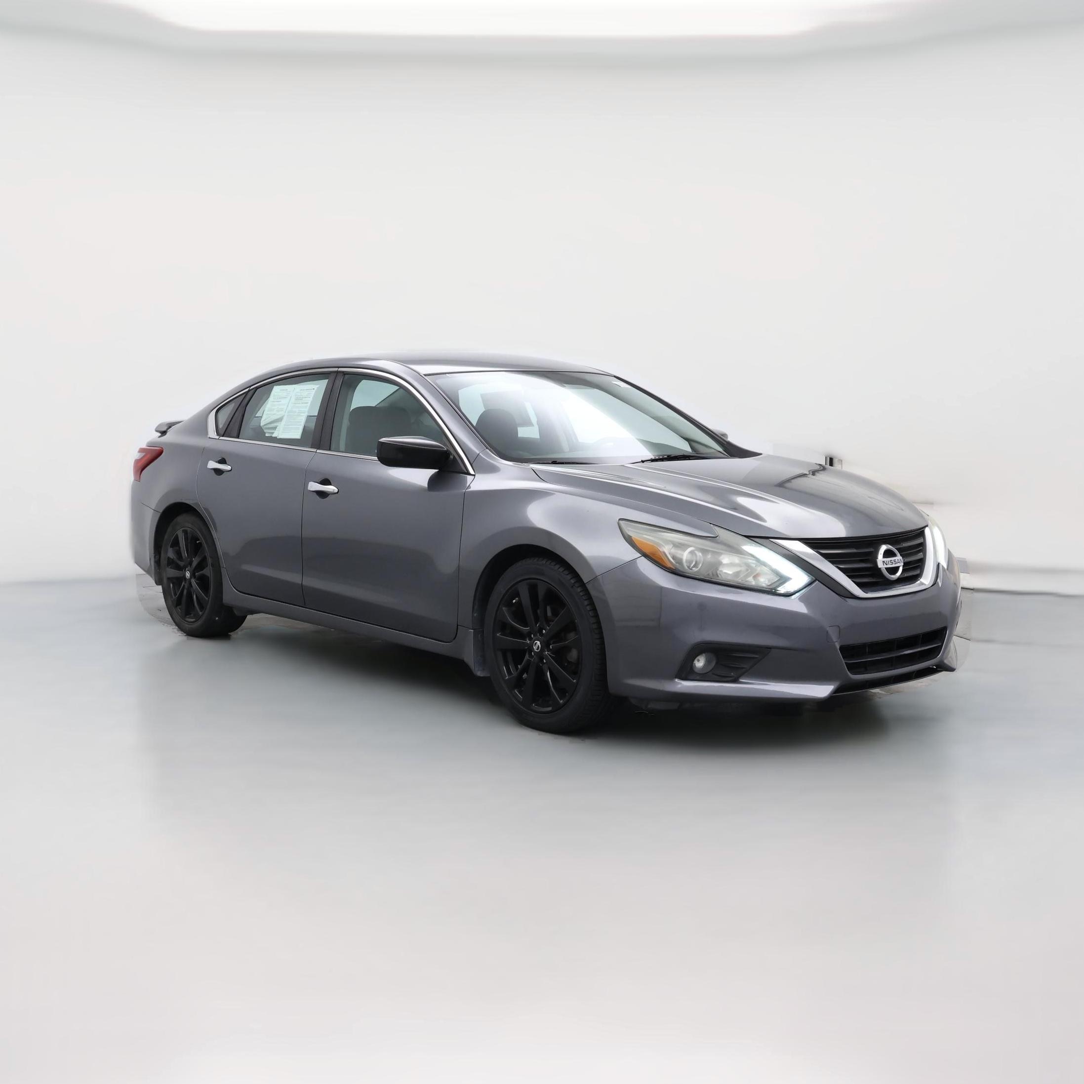 Thumbnail: 2017 Nissan Altima - 1