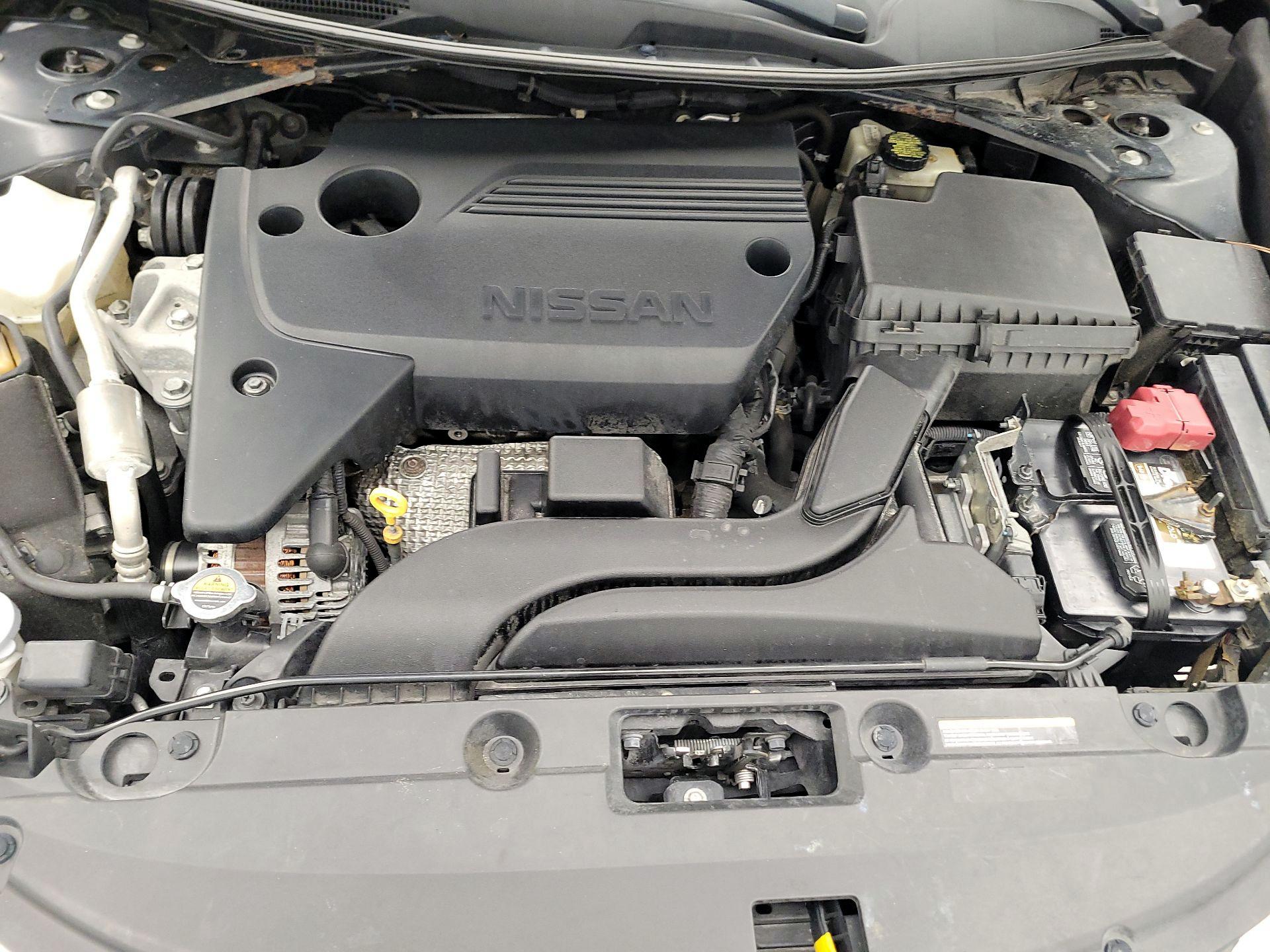 Thumbnail: 2017 Nissan Altima - 17