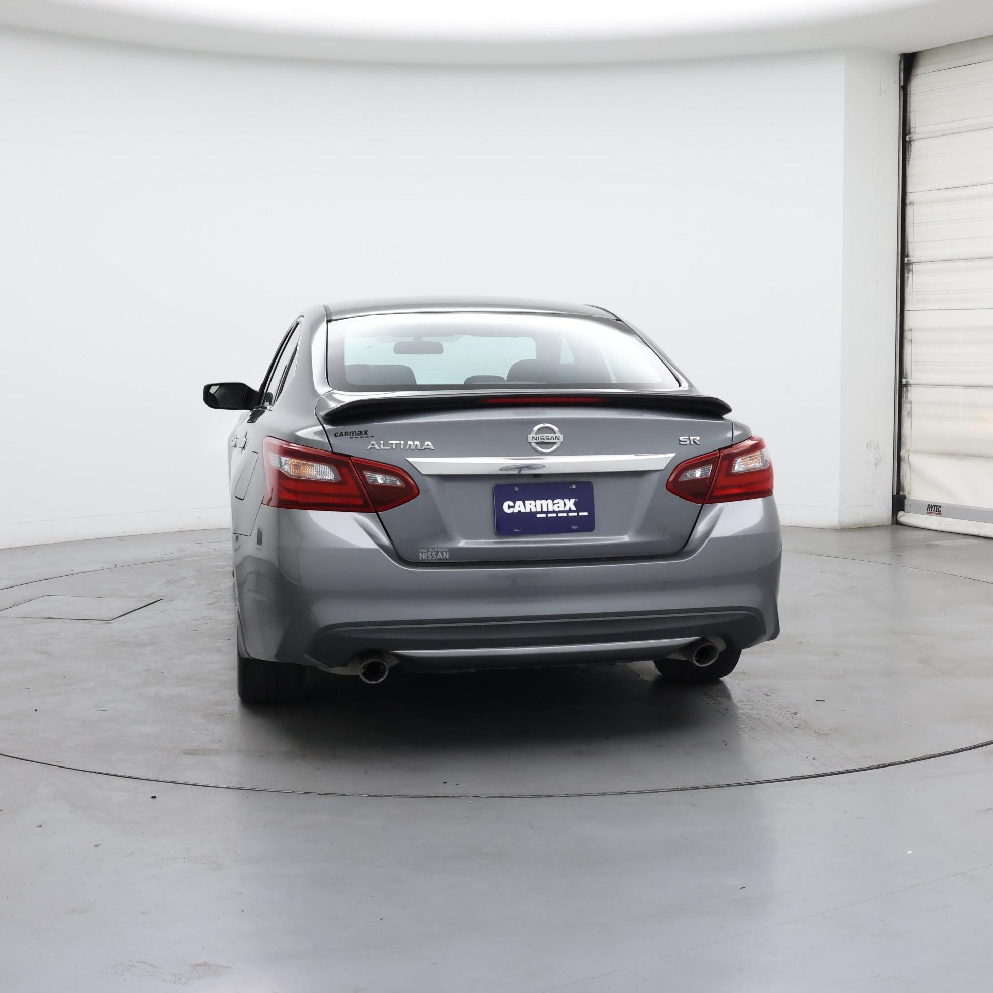 Thumbnail: 2017 Nissan Altima - 6