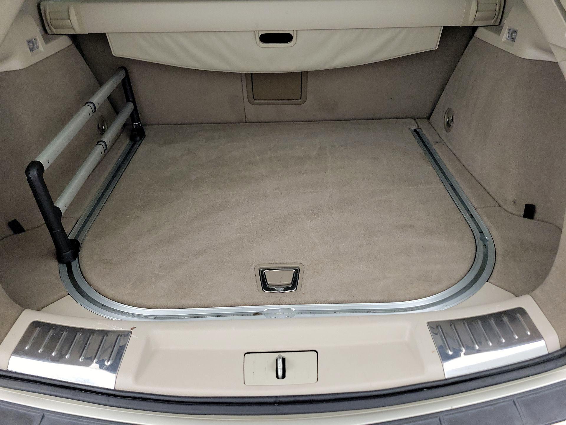 Thumbnail: 2014 Cadillac SRX - 20