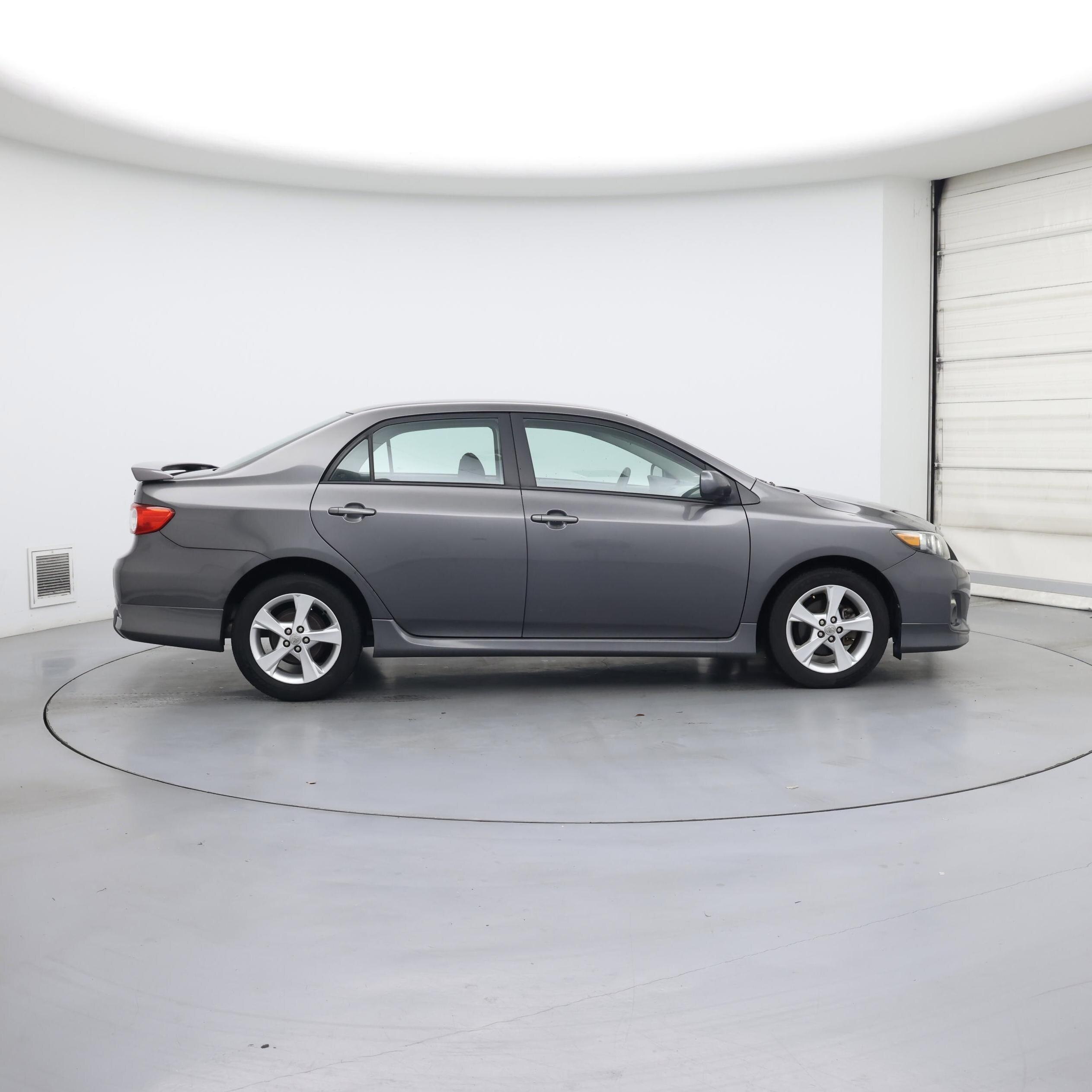 Thumbnail: 2013 Toyota Corolla - 7