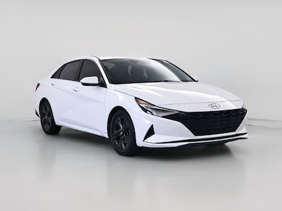 White 2022 Hyundai Elantra SEL