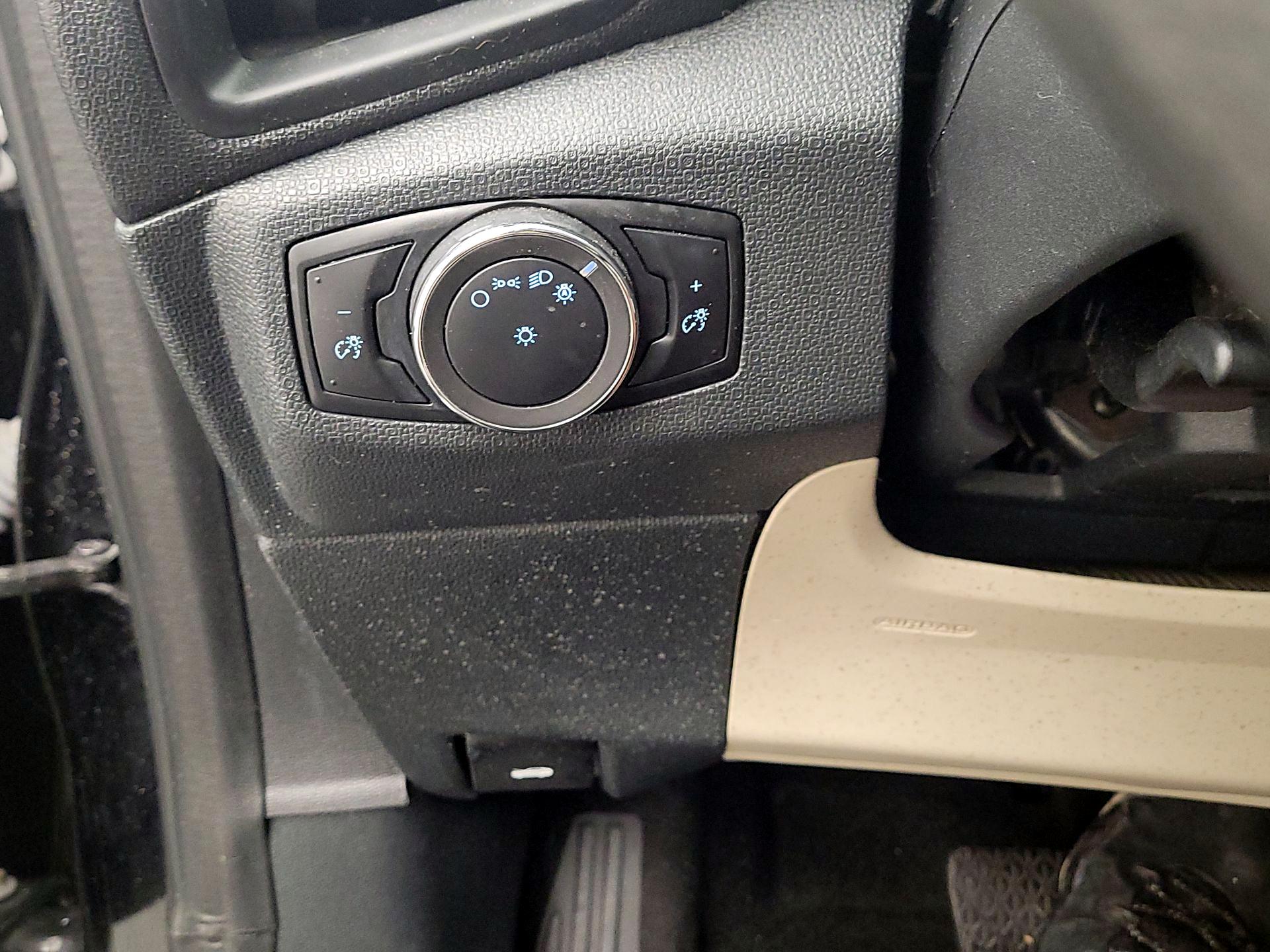 Thumbnail: 2018 Ford EcoSport - 13