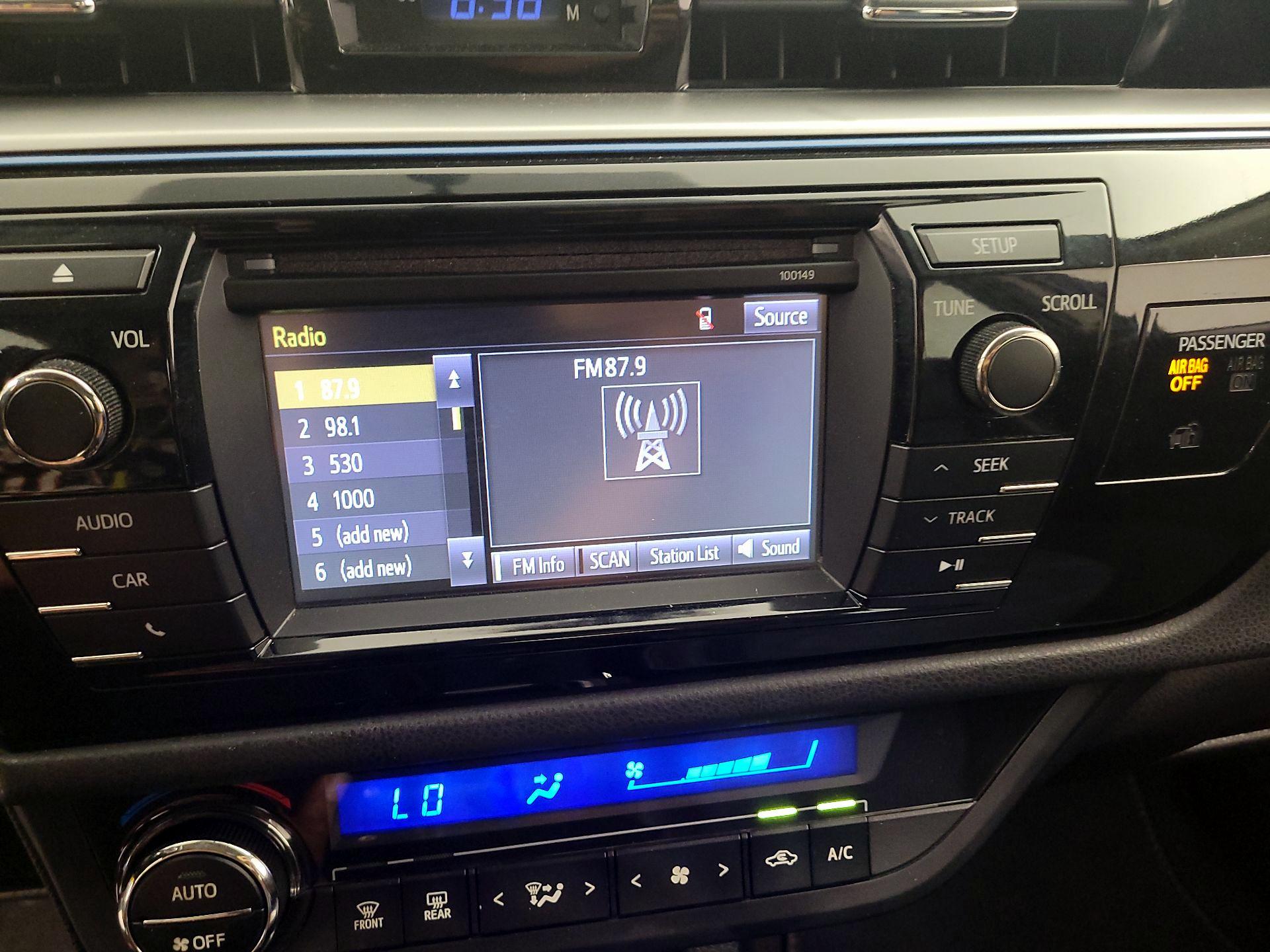 Thumbnail: 2014 Toyota Corolla - 15