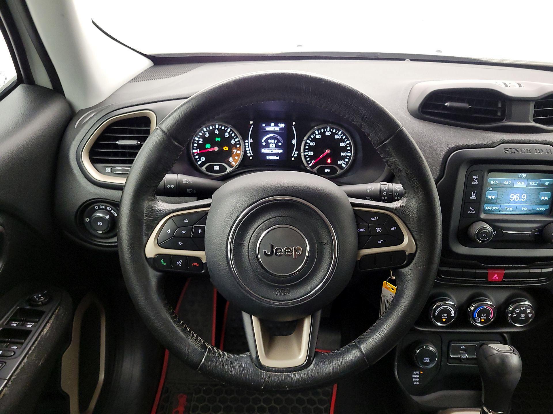 Thumbnail: 2015 Jeep Renegade - 10