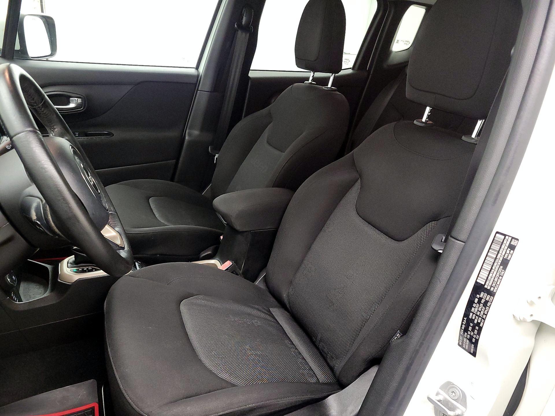 Thumbnail: 2015 Jeep Renegade - 11