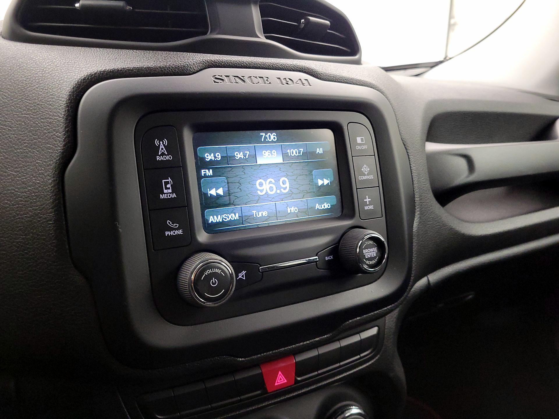 Thumbnail: 2015 Jeep Renegade - 15