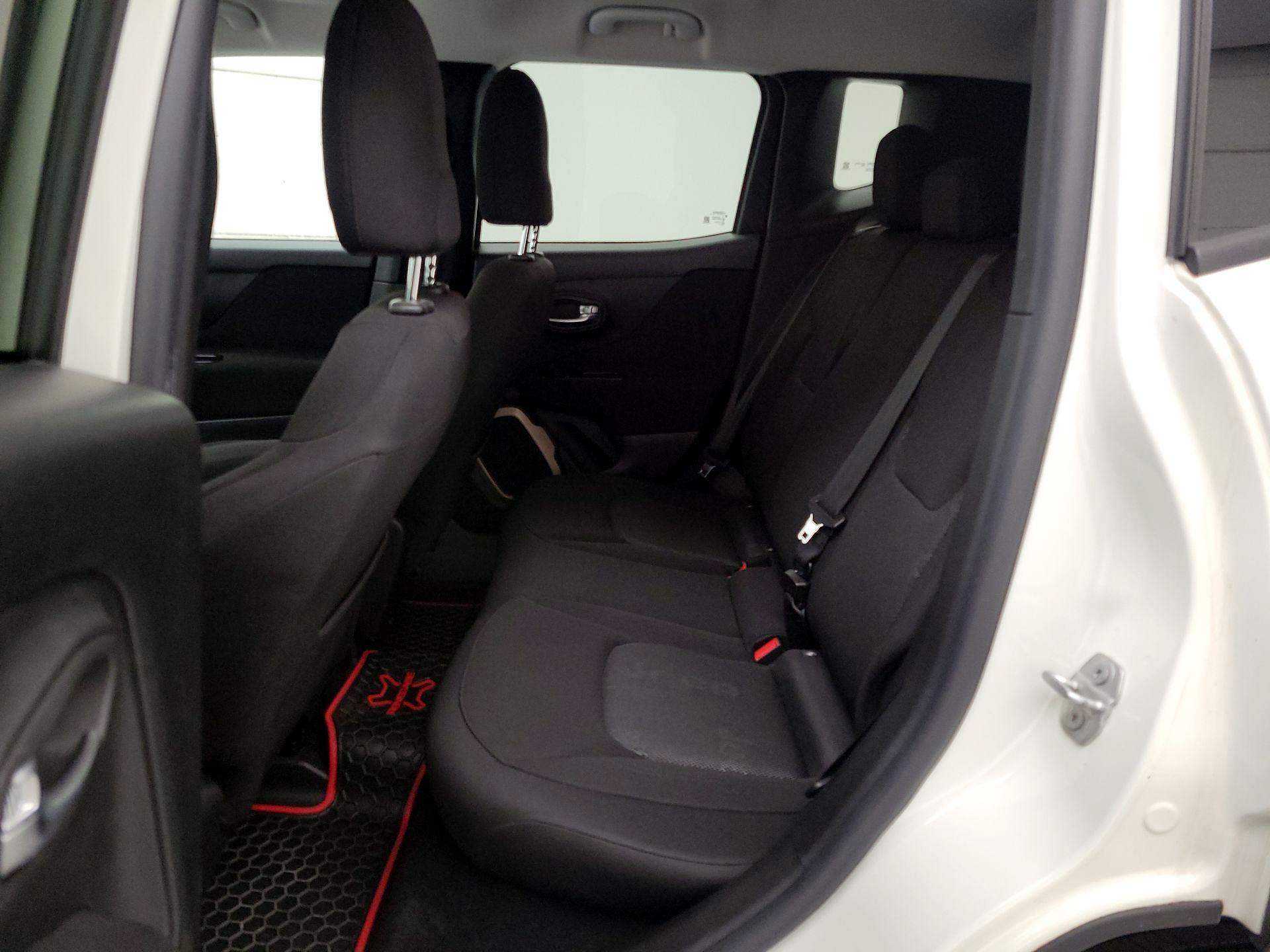 Thumbnail: 2015 Jeep Renegade - 19