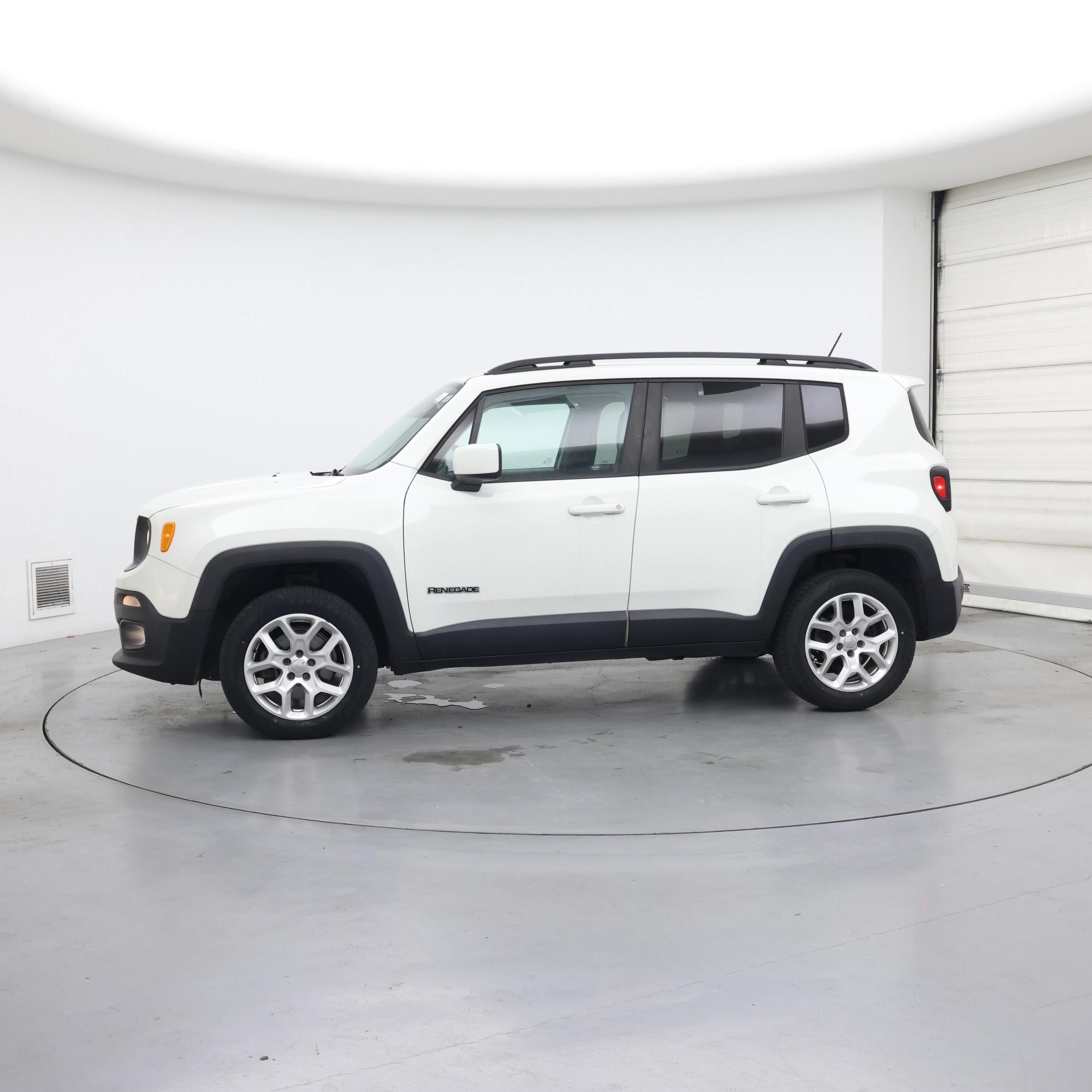 Thumbnail: 2015 Jeep Renegade - 3