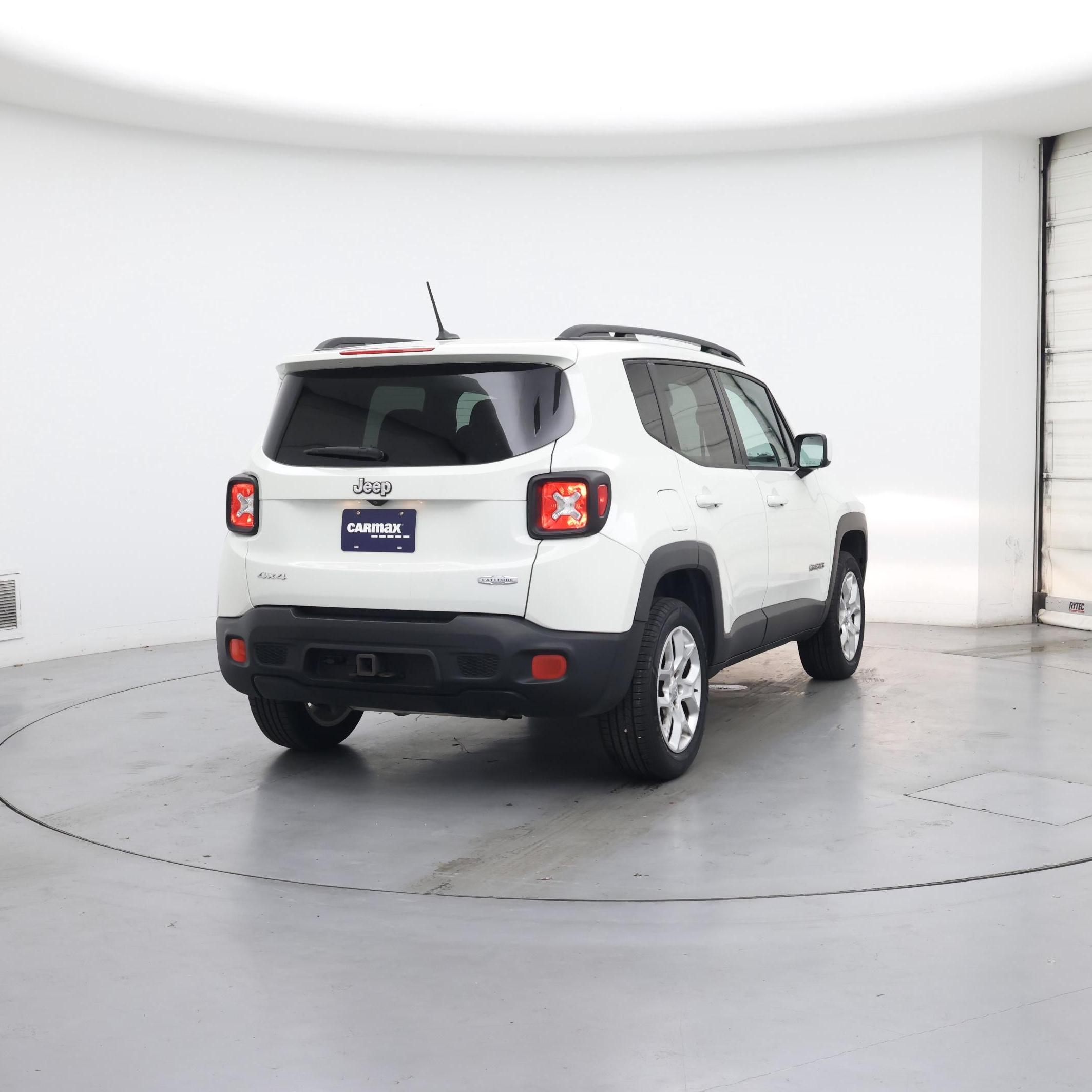 Thumbnail: 2015 Jeep Renegade - 8