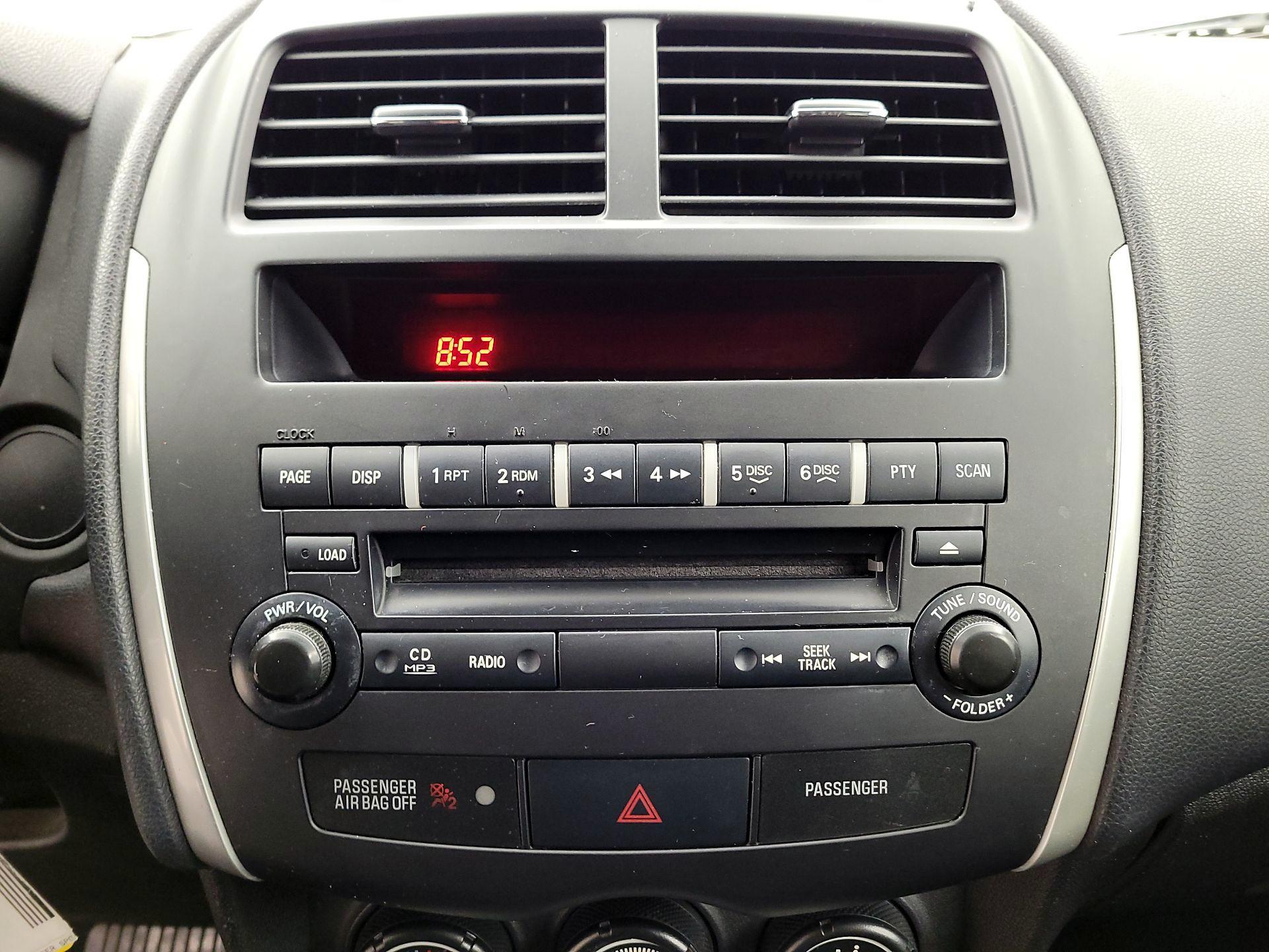 Thumbnail: 2013 Mitsubishi Outlander Sport - 13