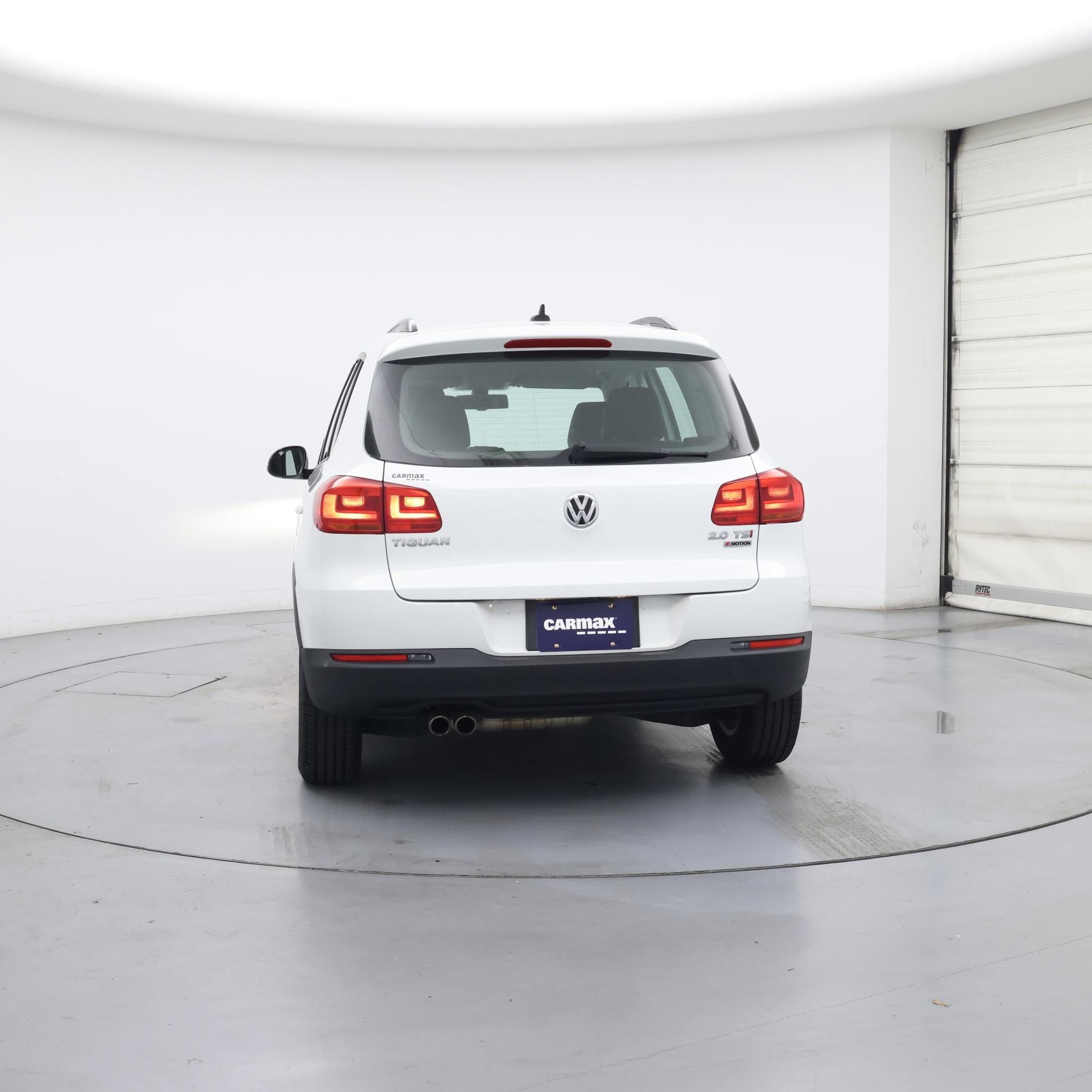 Thumbnail: 2017 Volkswagen Tiguan - 6